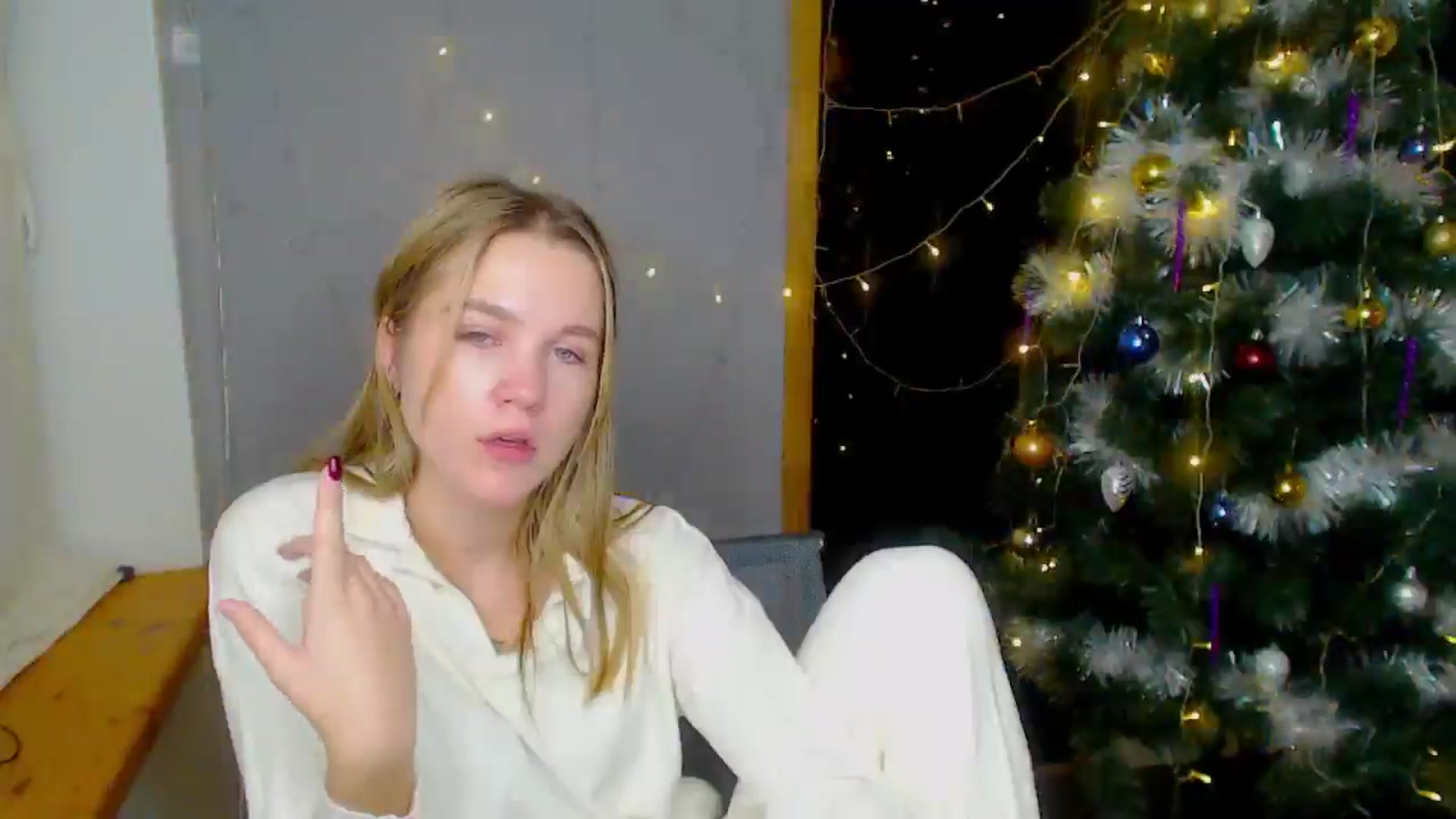 Gallery image thumbnail from Kate_Lewiss's myfreecams stream on, 12/16/2024, 13:55 image 4 of 20