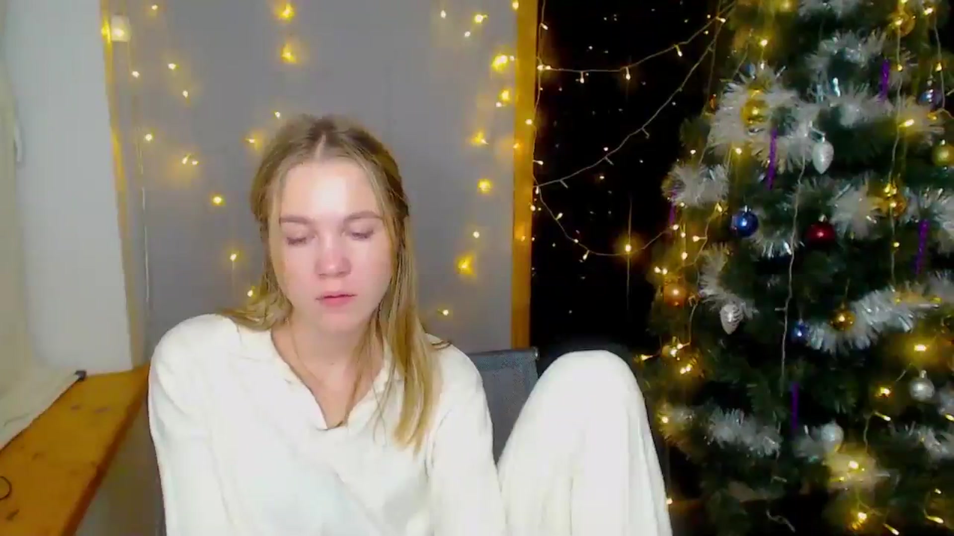 Gallery image thumbnail from Kate_Lewiss's myfreecams stream on, 12/16/2024, 13:55 image 7 of 20
