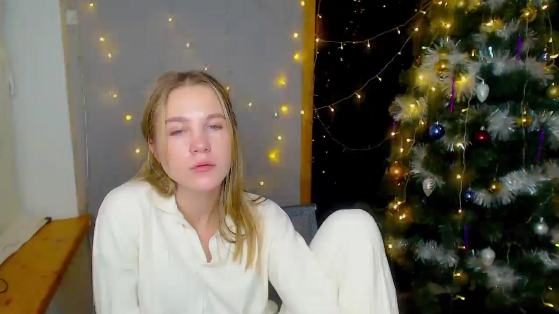 Gallery image thumbnail from Kate_Lewiss's myfreecams stream on, 12/16/2024, 13:55 image 3 of 20