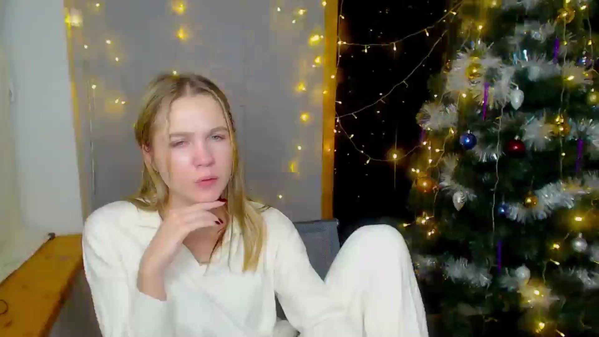 Gallery image thumbnail from Kate_Lewiss's myfreecams stream on, 12/16/2024, 13:55 image 5 of 20
