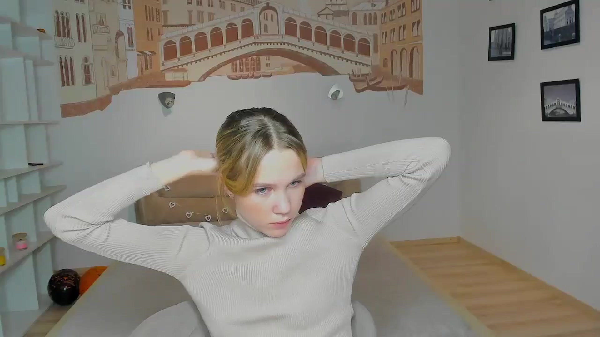 Gallery image thumbnail from Kate_Lewiss's myfreecams stream on, 12/18/2024, 12:07 image 11 of 20