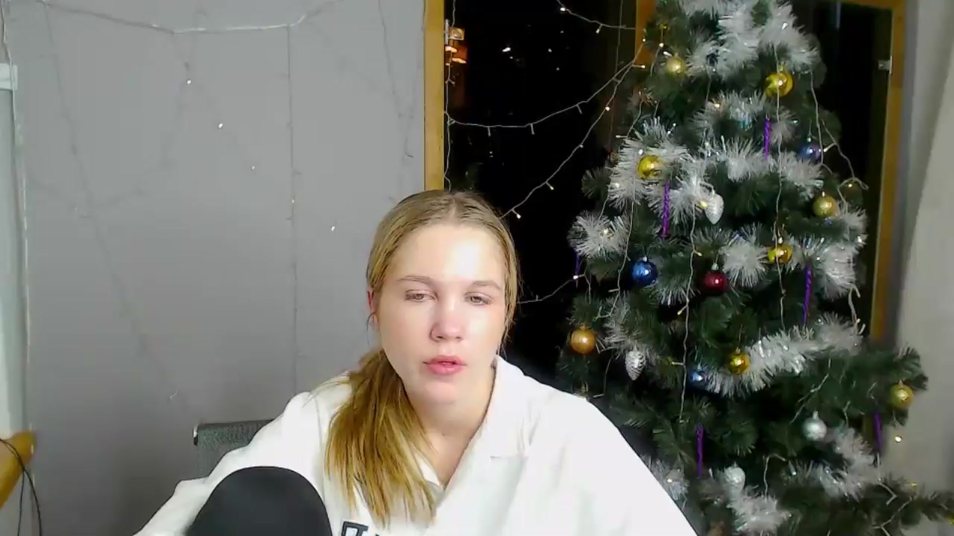 Gallery image thumbnail from Kate_Lewiss's myfreecams stream on, 12/19/2024, 09:23 image 17 of 20