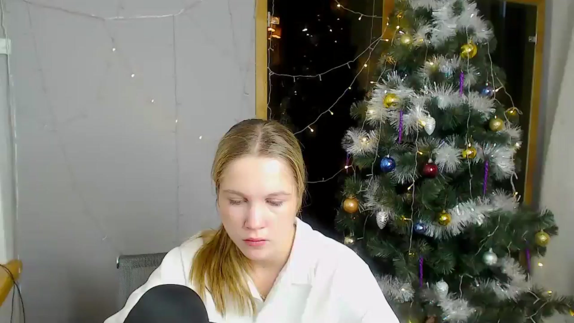 Gallery image thumbnail from Kate_Lewiss's myfreecams stream on, 12/19/2024, 09:23 image 18 of 20
