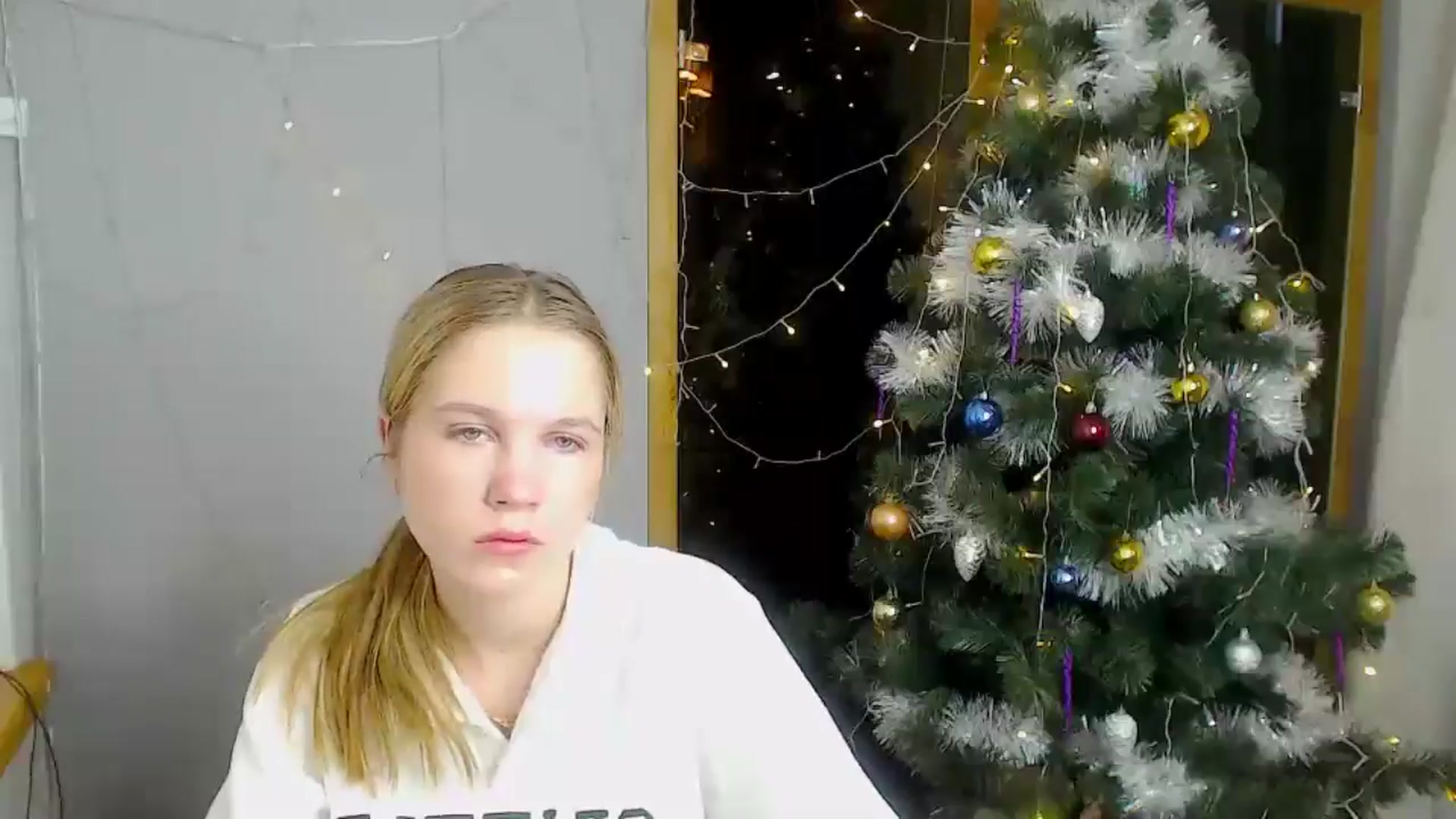 Gallery image thumbnail from Kate_Lewiss's myfreecams stream on, 12/19/2024, 09:23 image 5 of 20