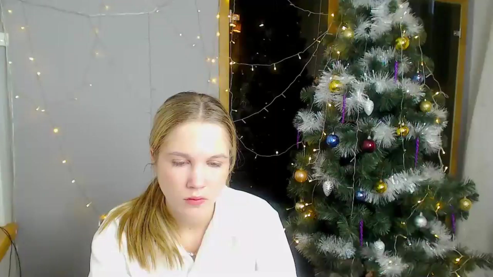 Gallery image thumbnail from Kate_Lewiss's myfreecams stream on, 12/19/2024, 09:23 image 9 of 20