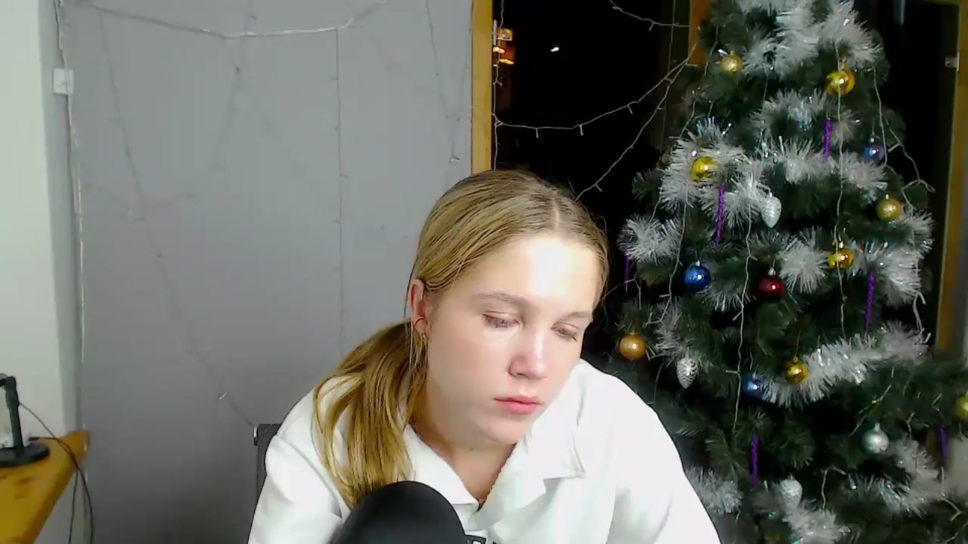 Gallery image thumbnail from Kate_Lewiss's myfreecams stream on, 12/19/2024, 10:53 image 15 of 20