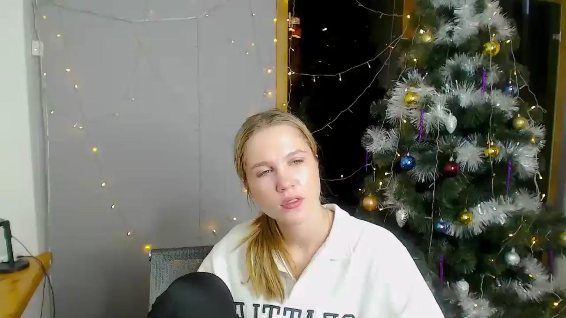 Gallery image thumbnail from Kate_Lewiss's myfreecams stream on, 12/19/2024, 10:53 image 7 of 20