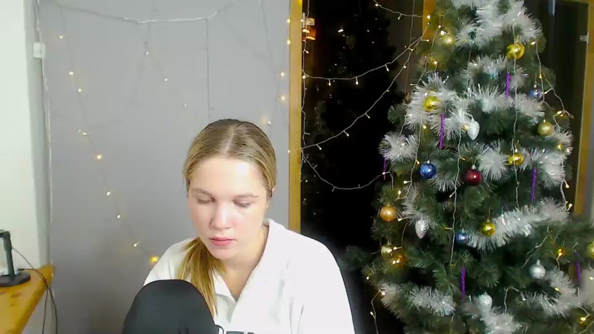 Gallery image thumbnail from Kate_Lewiss's myfreecams stream on, 12/19/2024, 10:53 image 9 of 20