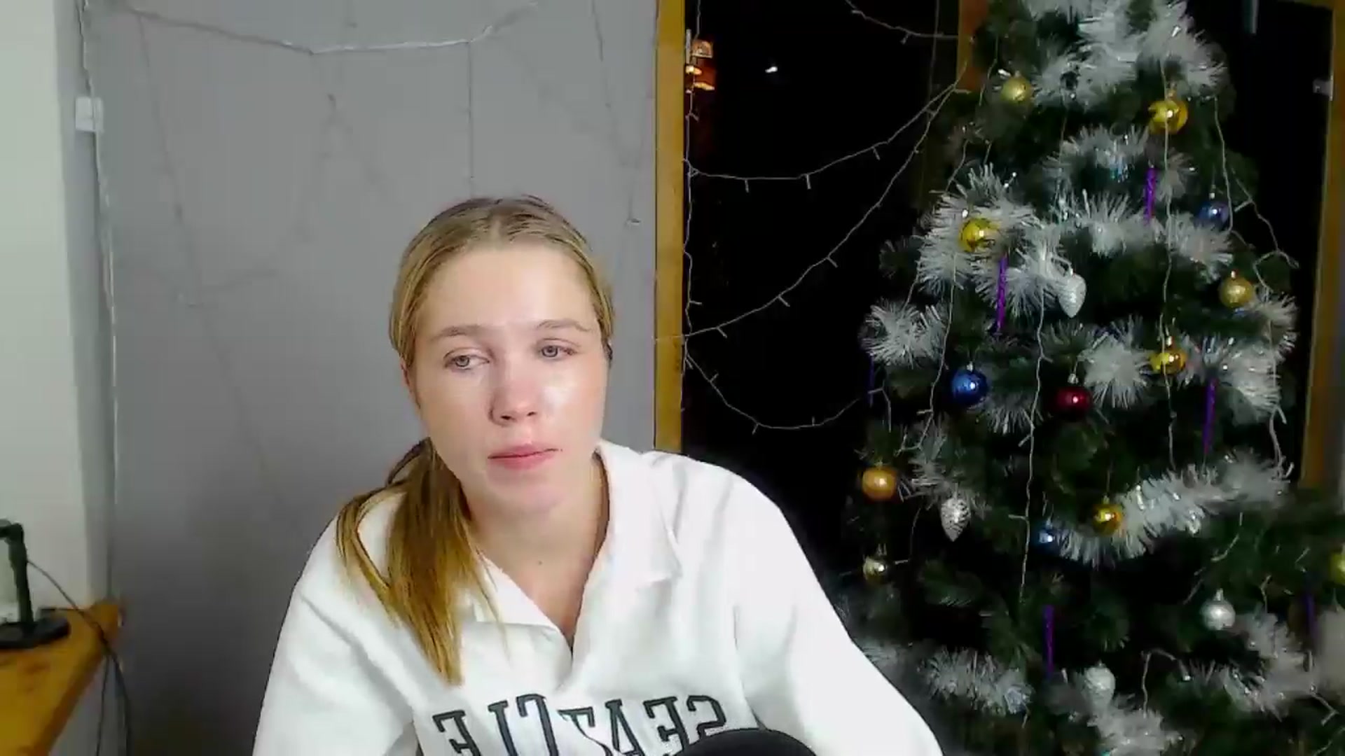 Gallery image thumbnail from Kate_Lewiss's myfreecams stream on, 12/19/2024, 10:53 image 14 of 20