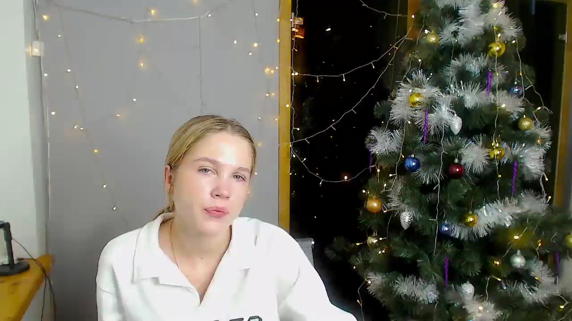 Gallery image thumbnail from Kate_Lewiss's myfreecams stream on, 12/19/2024, 10:53 image 18 of 20
