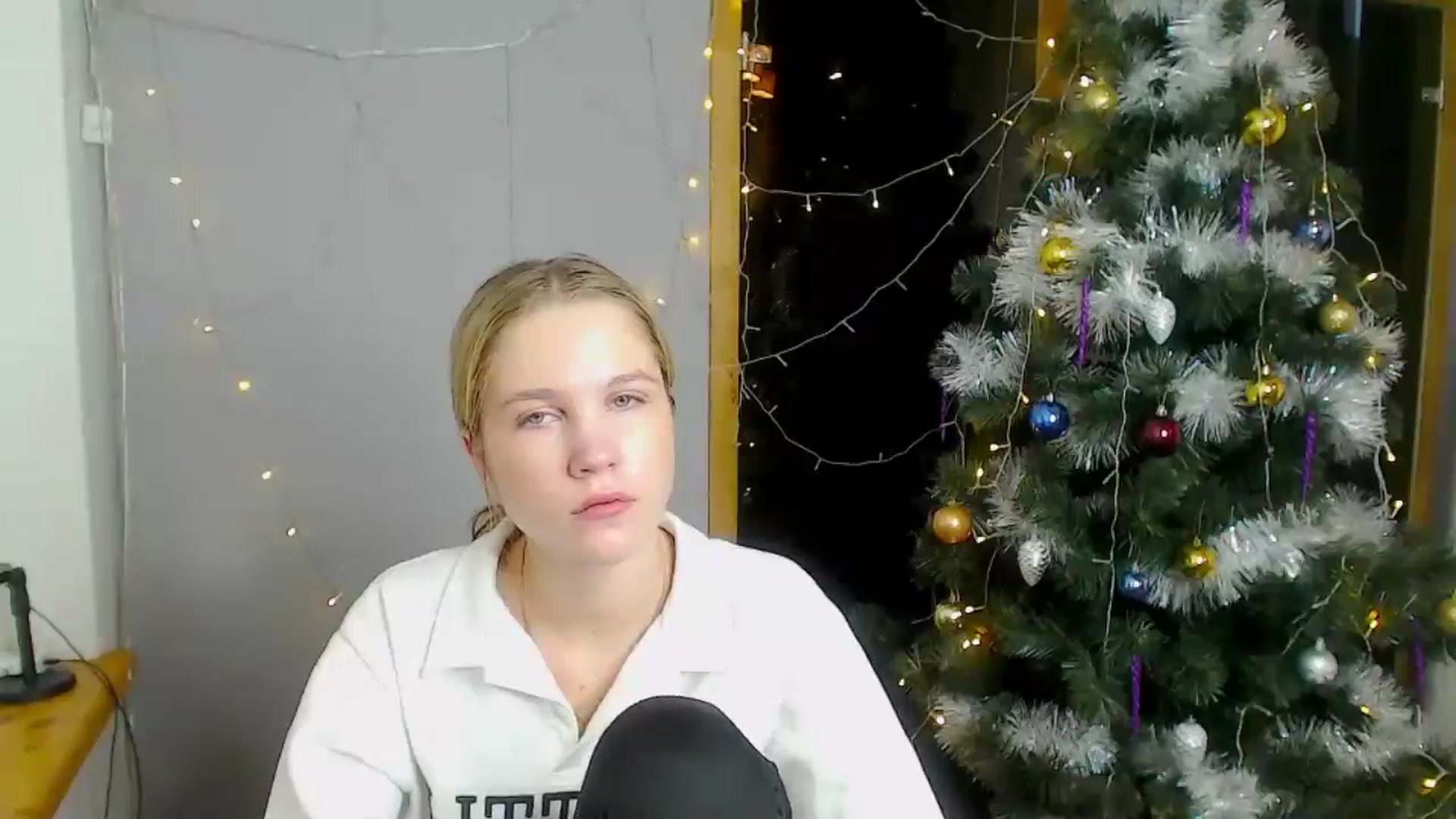 Gallery image thumbnail from Kate_Lewiss's myfreecams stream on, 12/19/2024, 11:29 image 11 of 20