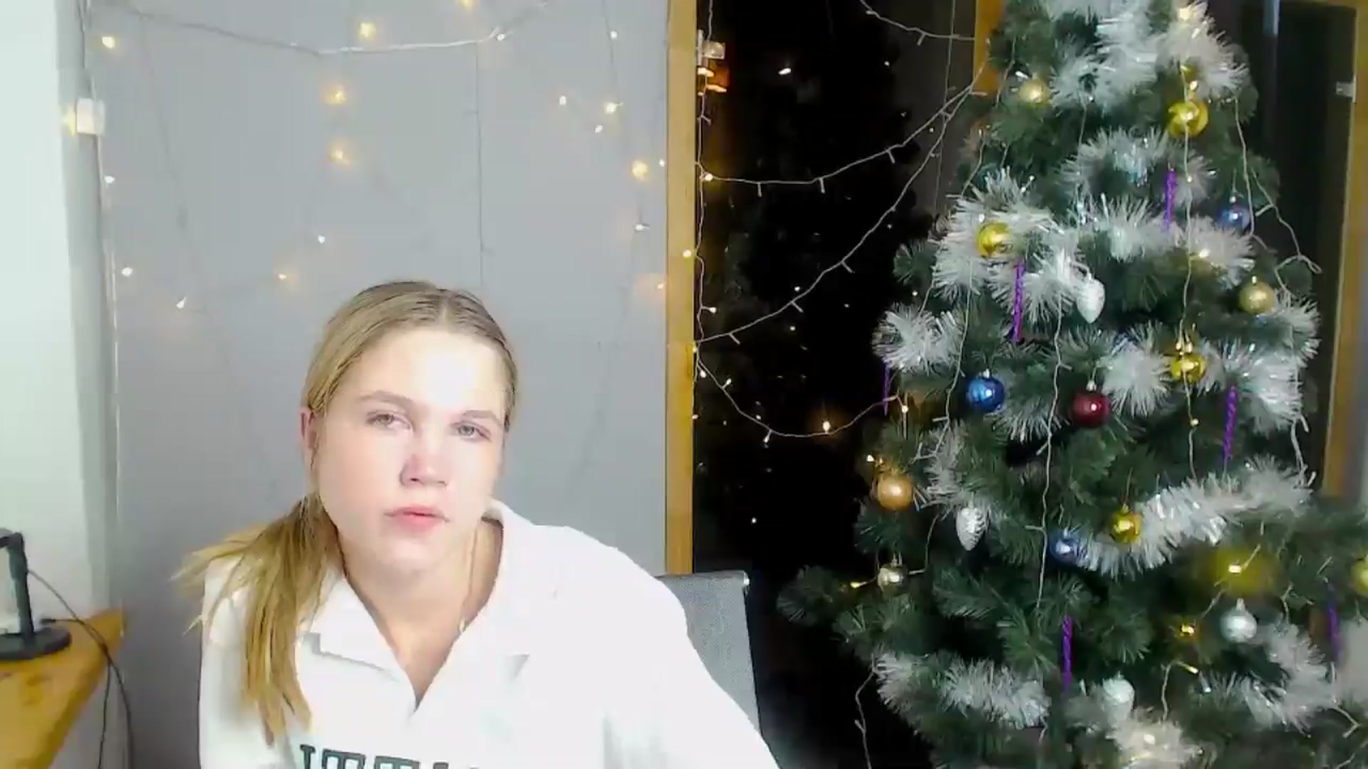 Gallery image thumbnail from Kate_Lewiss's myfreecams stream on, 12/19/2024, 11:29 image 20 of 20