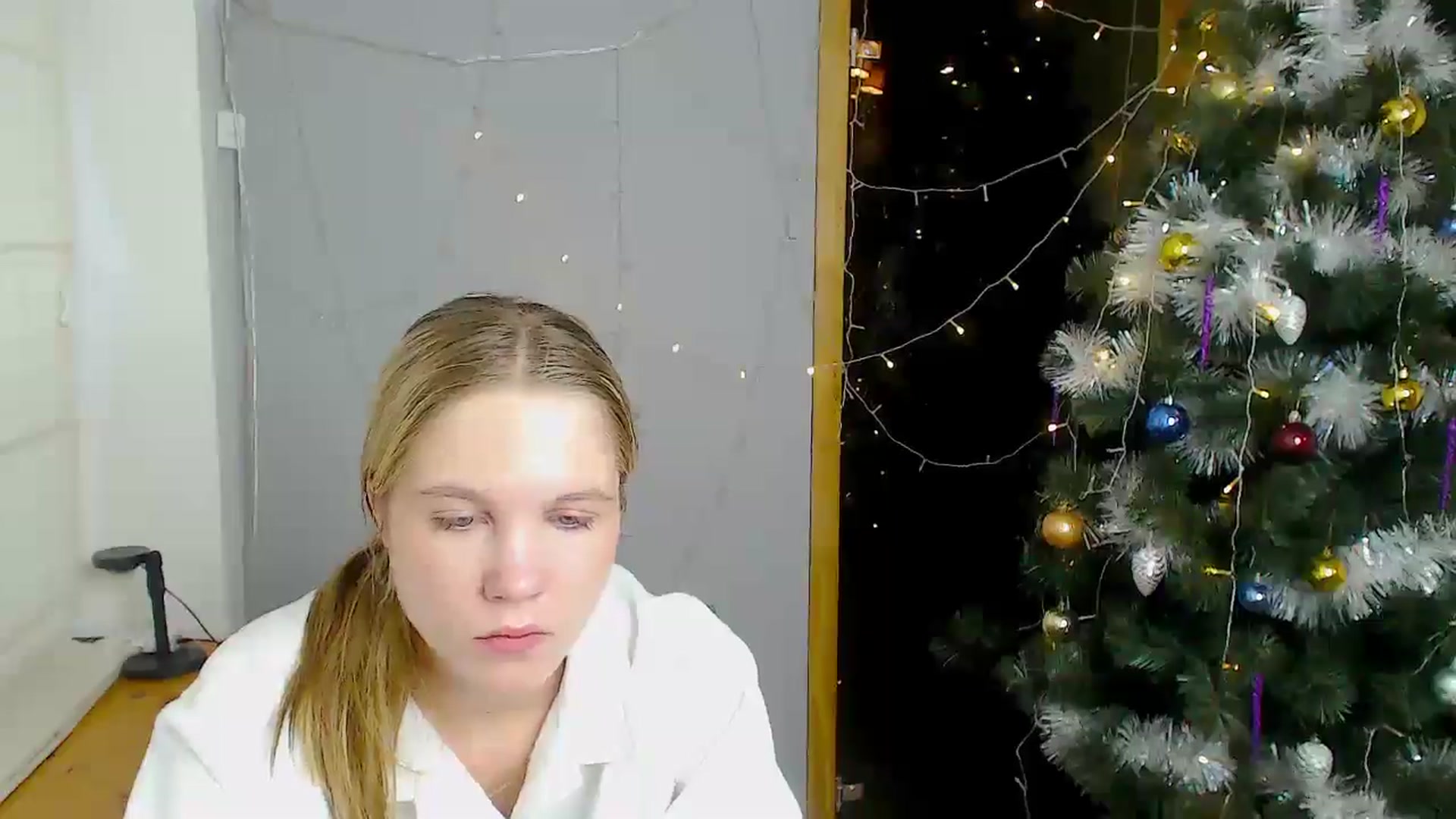 Gallery image thumbnail from Kate_Lewiss's myfreecams stream on, 12/19/2024, 12:01 image 5 of 20