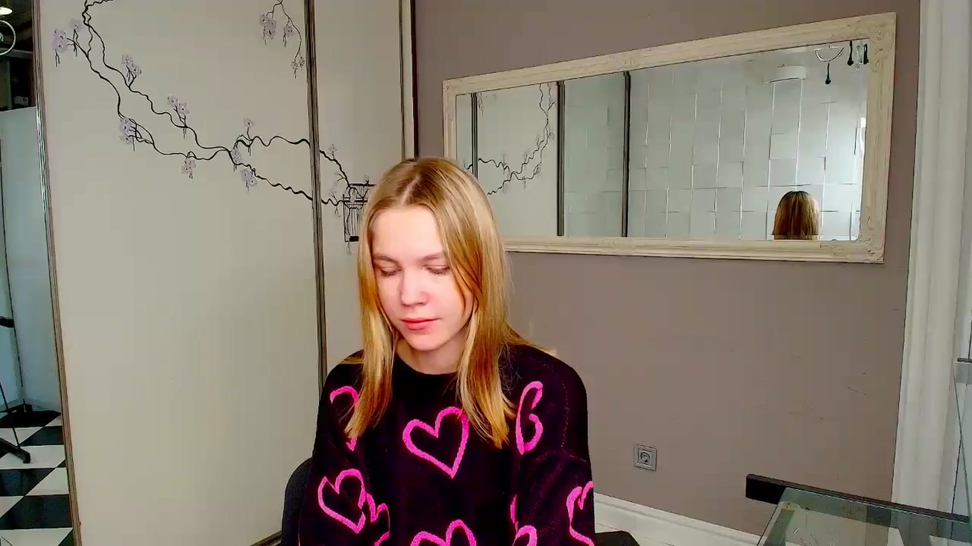 Gallery image thumbnail from Kate_Lewiss's myfreecams stream on, 12/23/2024, 07:18 image 11 of 20
