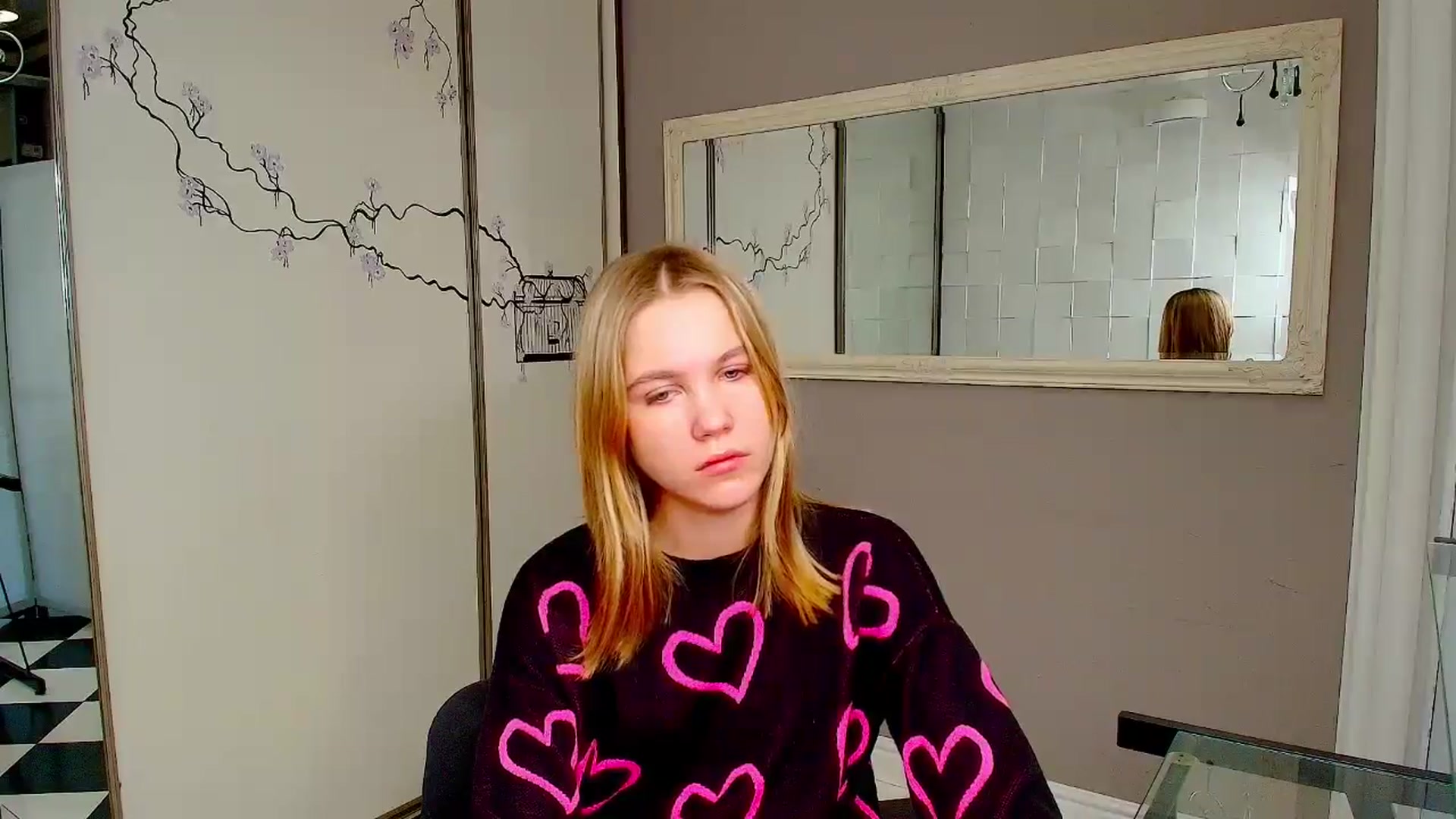 Gallery image thumbnail from Kate_Lewiss's myfreecams stream on, 12/23/2024, 07:18 image 19 of 20