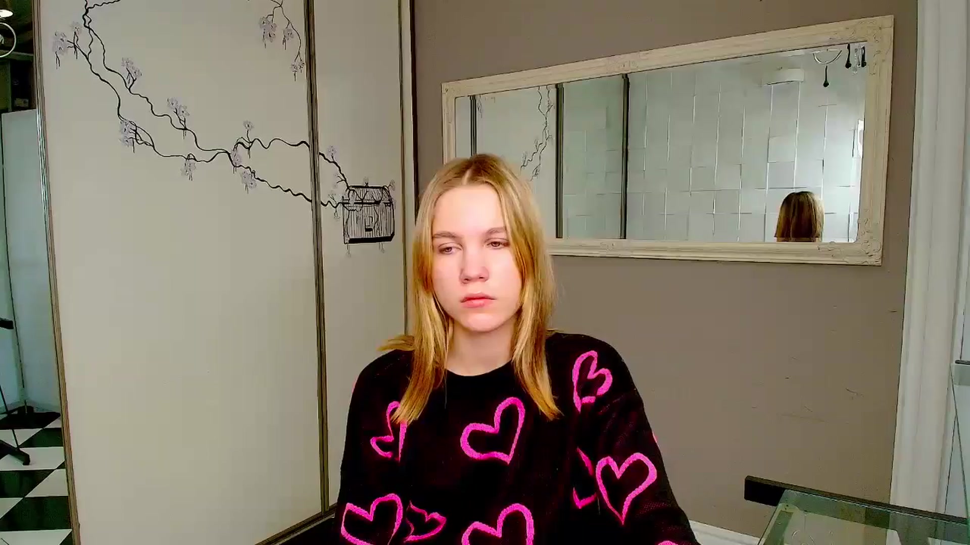 Gallery image thumbnail from Kate_Lewiss's myfreecams stream on, 12/23/2024, 09:27 image 15 of 20