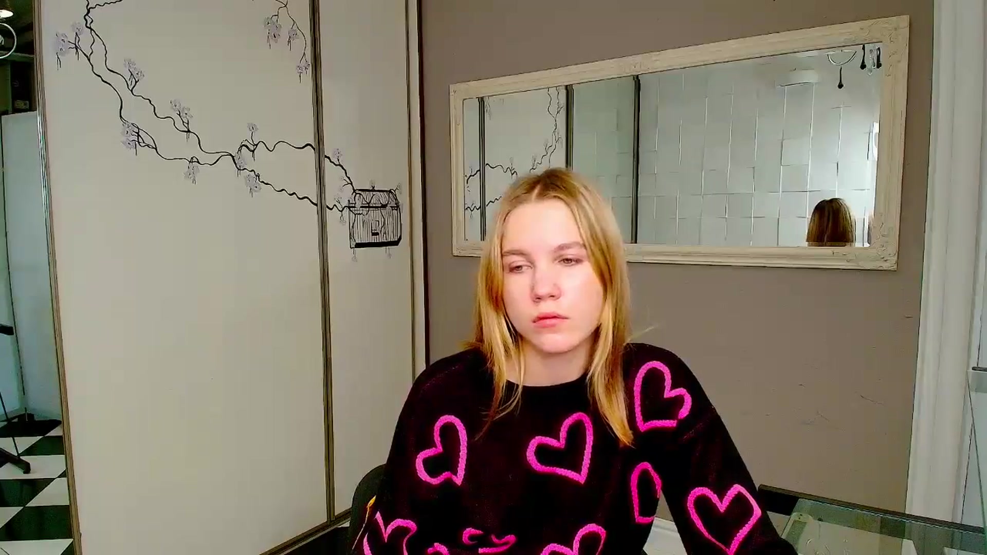 Gallery image thumbnail from Kate_Lewiss's myfreecams stream on, 12/23/2024, 09:27 image 17 of 20