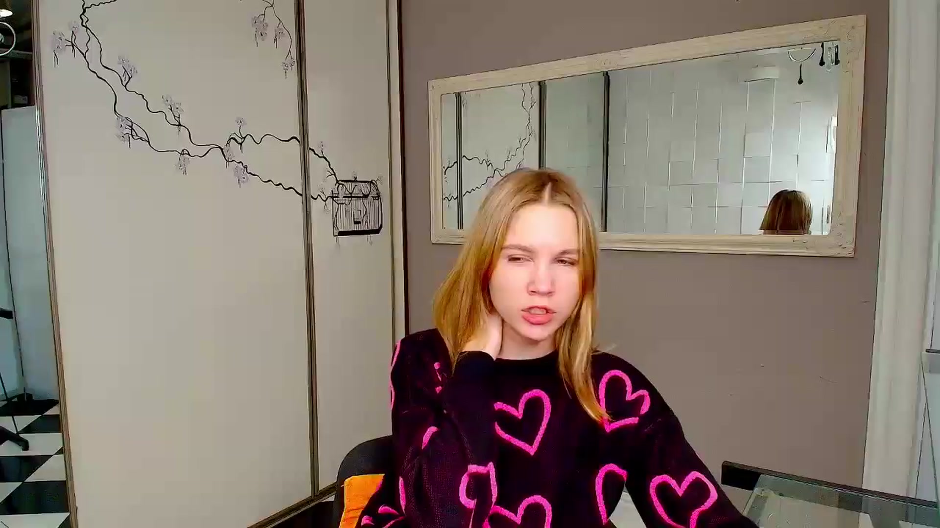 Gallery image thumbnail from Kate_Lewiss's myfreecams stream on, 12/23/2024, 09:27 image 19 of 20
