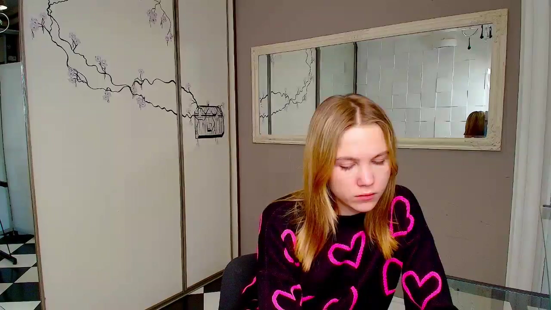 Gallery image thumbnail from Kate_Lewiss's myfreecams stream on, 12/23/2024, 10:49 image 16 of 20