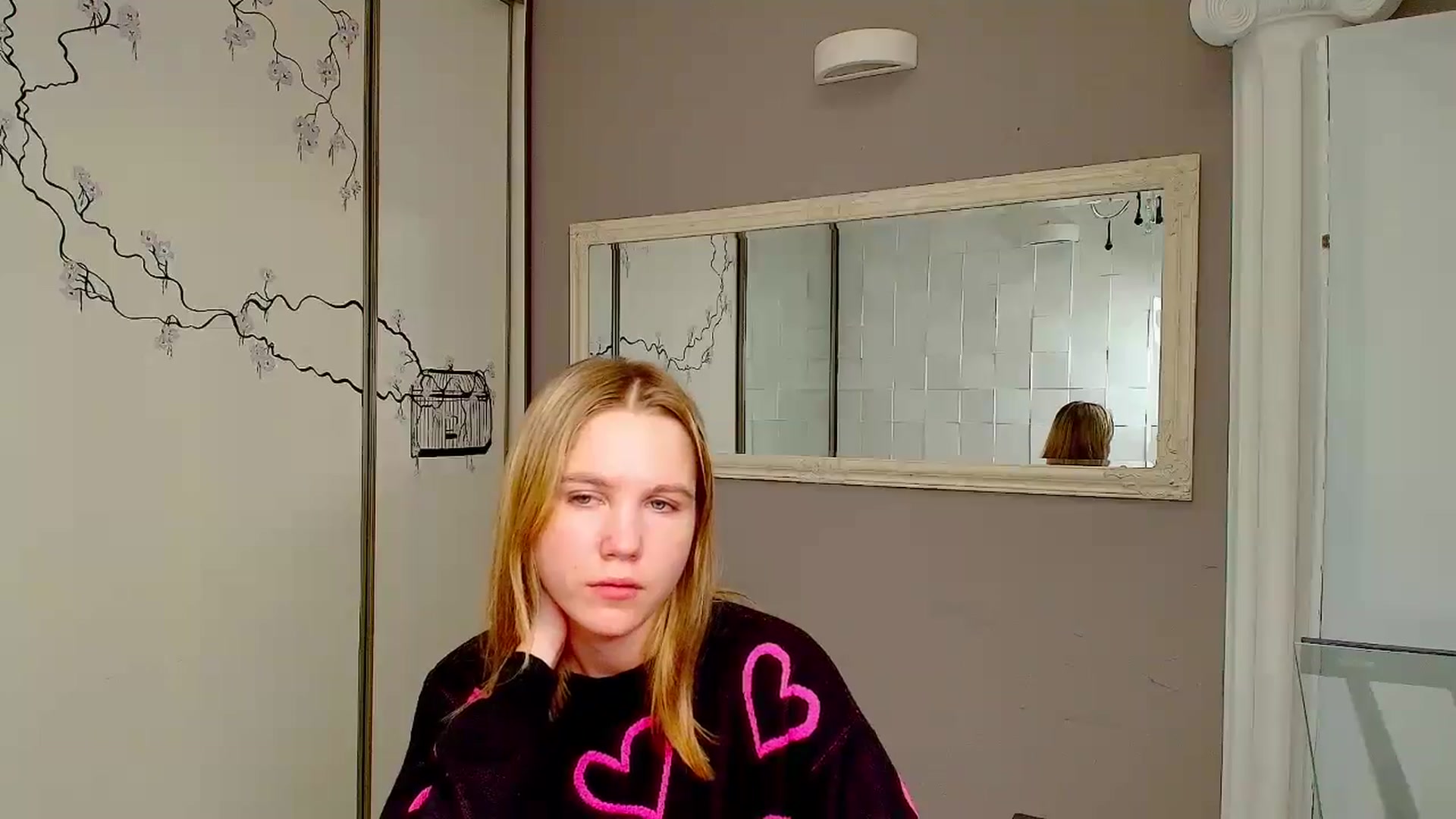 Gallery image thumbnail from Kate_Lewiss's myfreecams stream on, 12/23/2024, 11:53 image 14 of 20