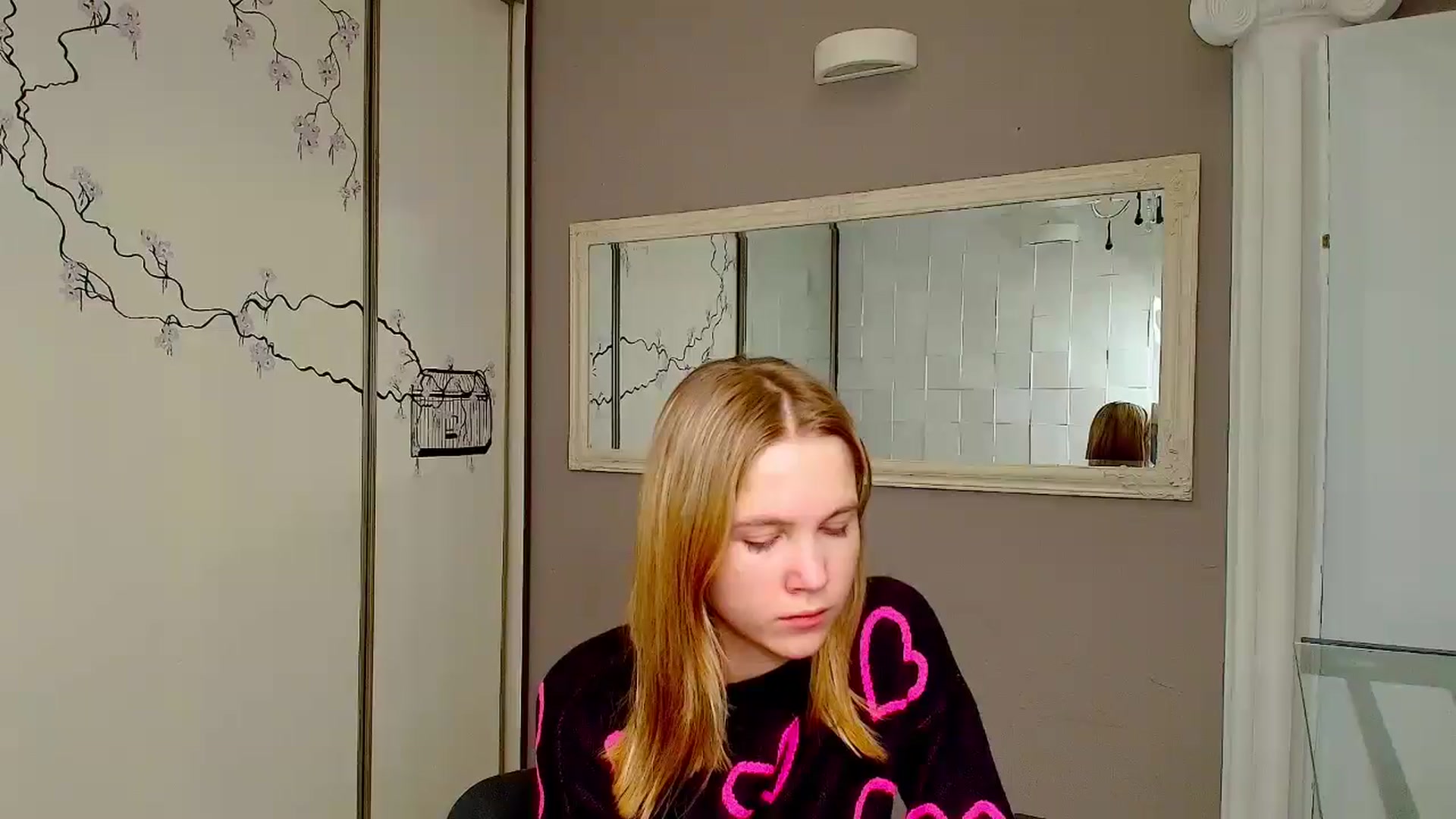 Gallery image thumbnail from Kate_Lewiss's myfreecams stream on, 12/23/2024, 11:53 image 1 of 20