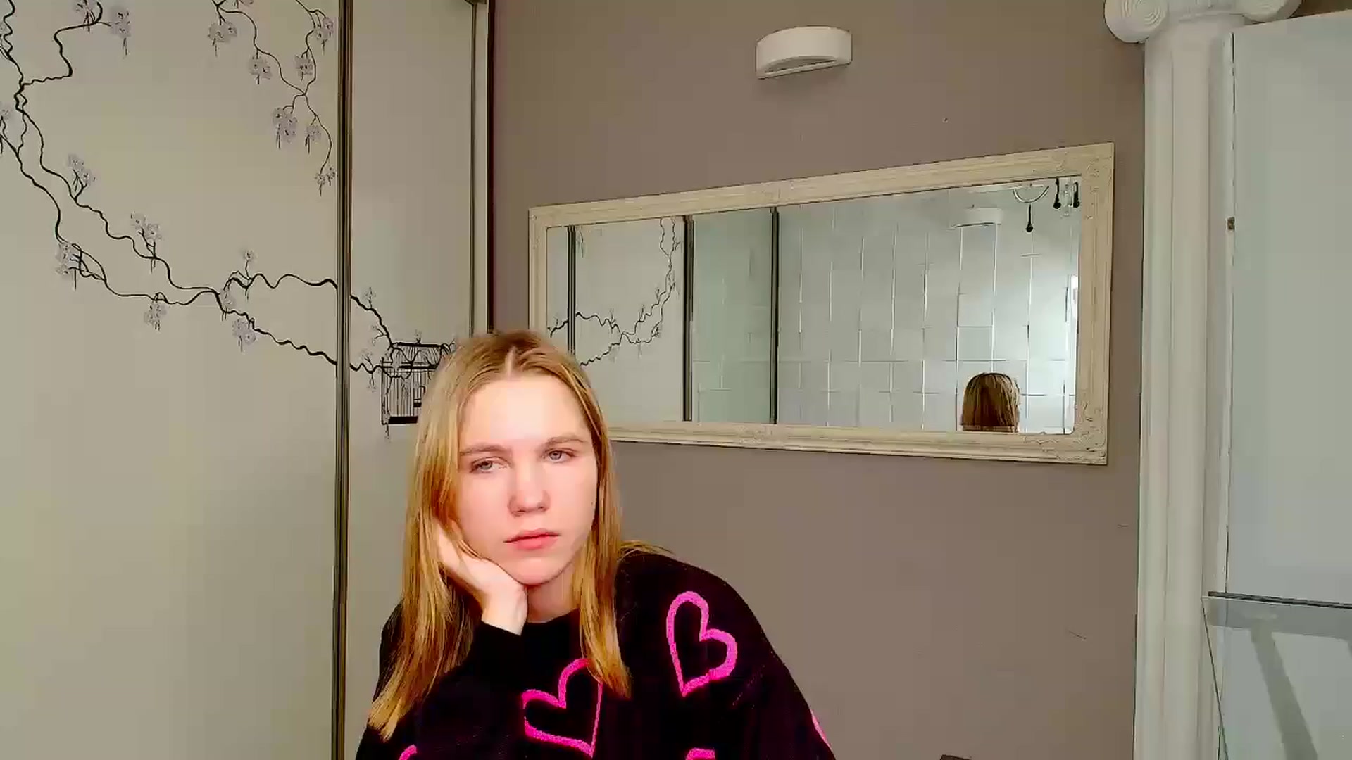 Gallery image thumbnail from Kate_Lewiss's myfreecams stream on, 12/23/2024, 11:53 image 12 of 20