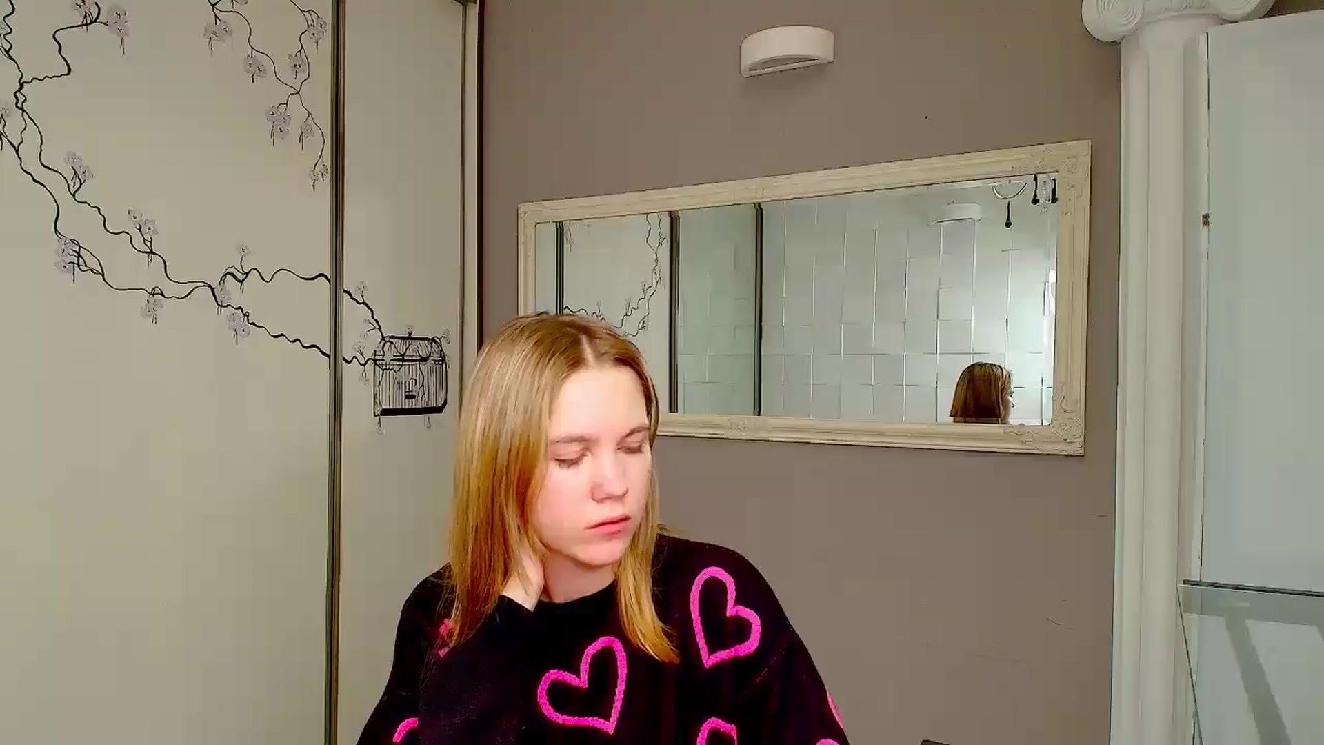 Gallery image thumbnail from Kate_Lewiss's myfreecams stream on, 12/23/2024, 11:53 image 7 of 20