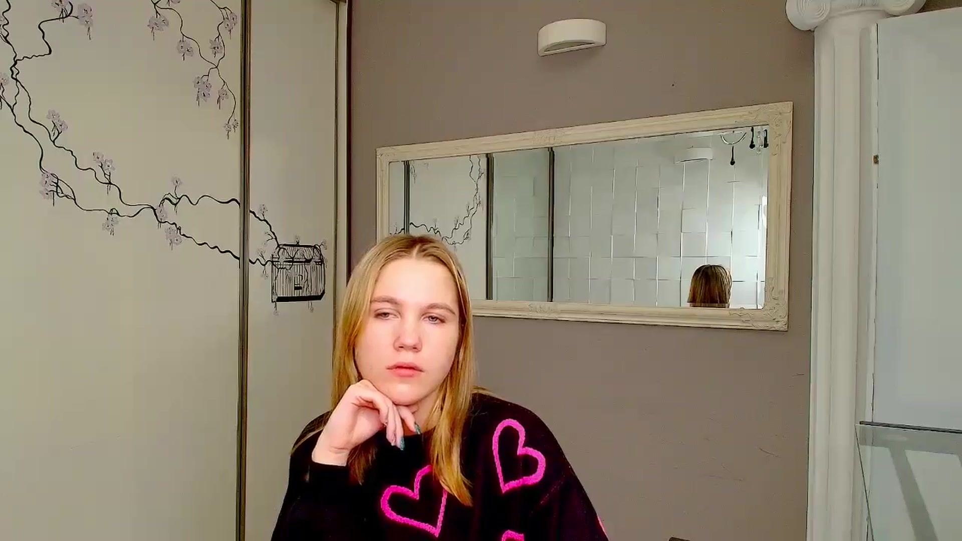 Gallery image thumbnail from Kate_Lewiss's myfreecams stream on, 12/23/2024, 11:53 image 19 of 20