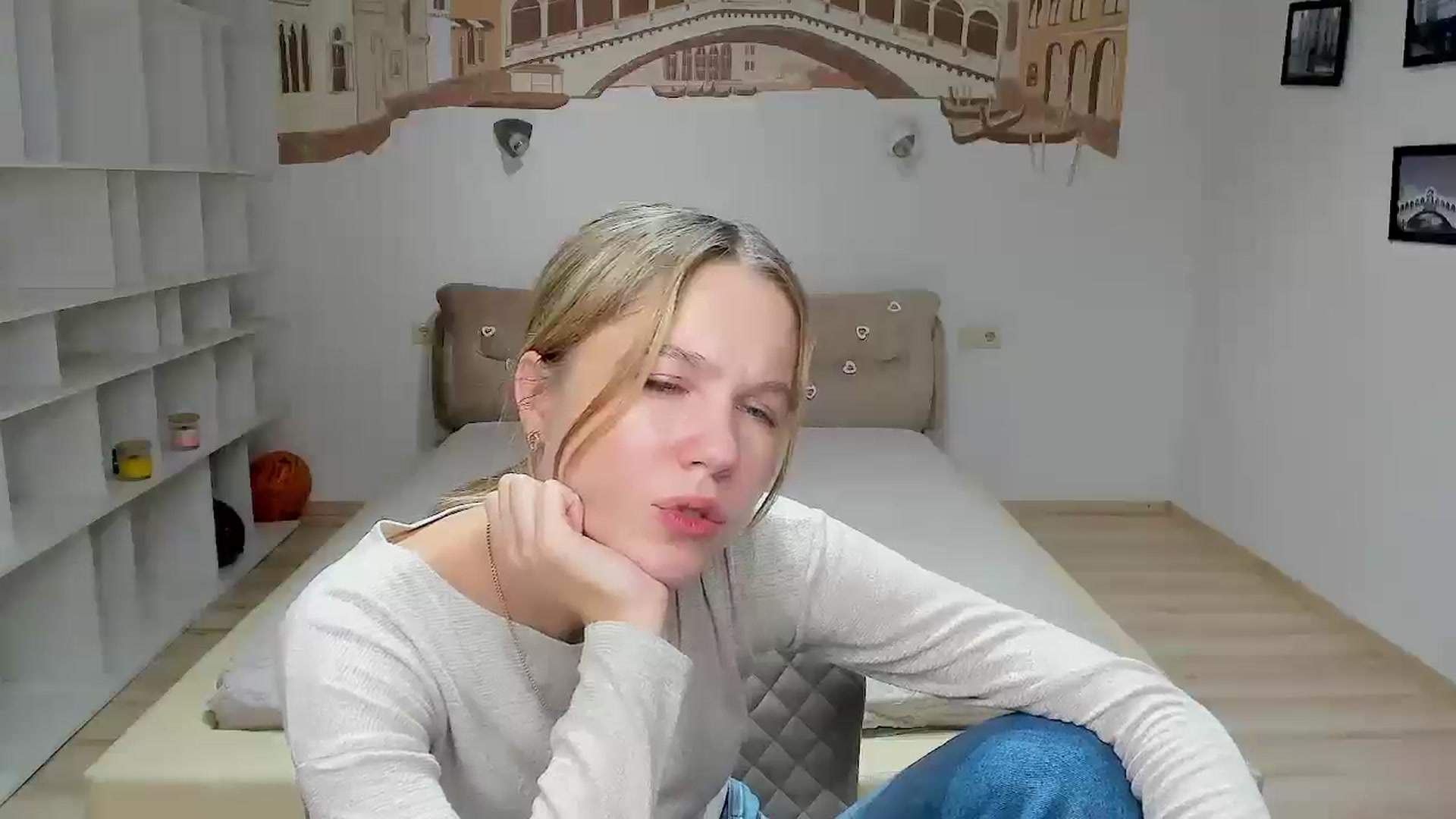 Gallery image thumbnail from Kate_Lewiss's myfreecams stream on, 12/24/2024, 09:10 image 13 of 20