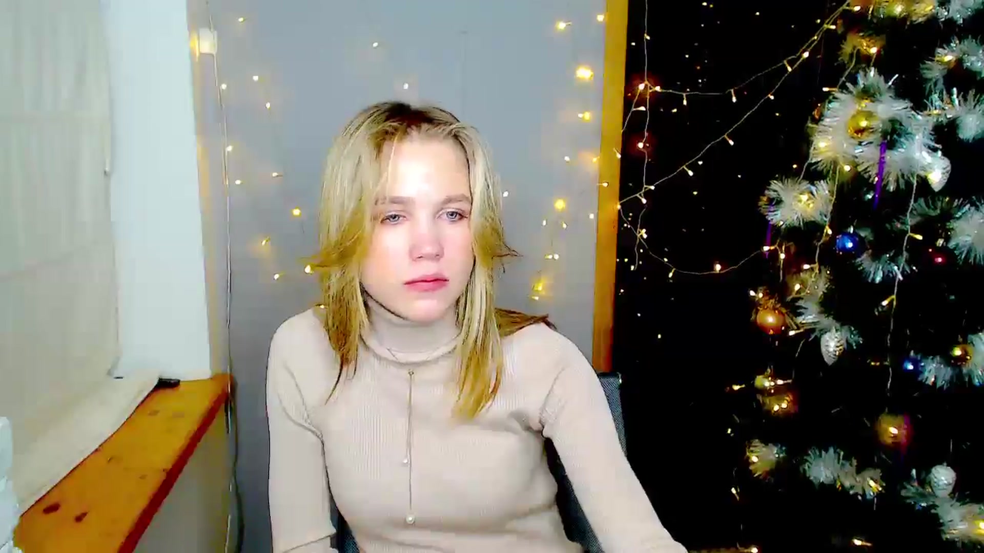 Gallery image thumbnail from Kate_Lewiss's myfreecams stream on, 12/25/2024, 14:10 image 15 of 20