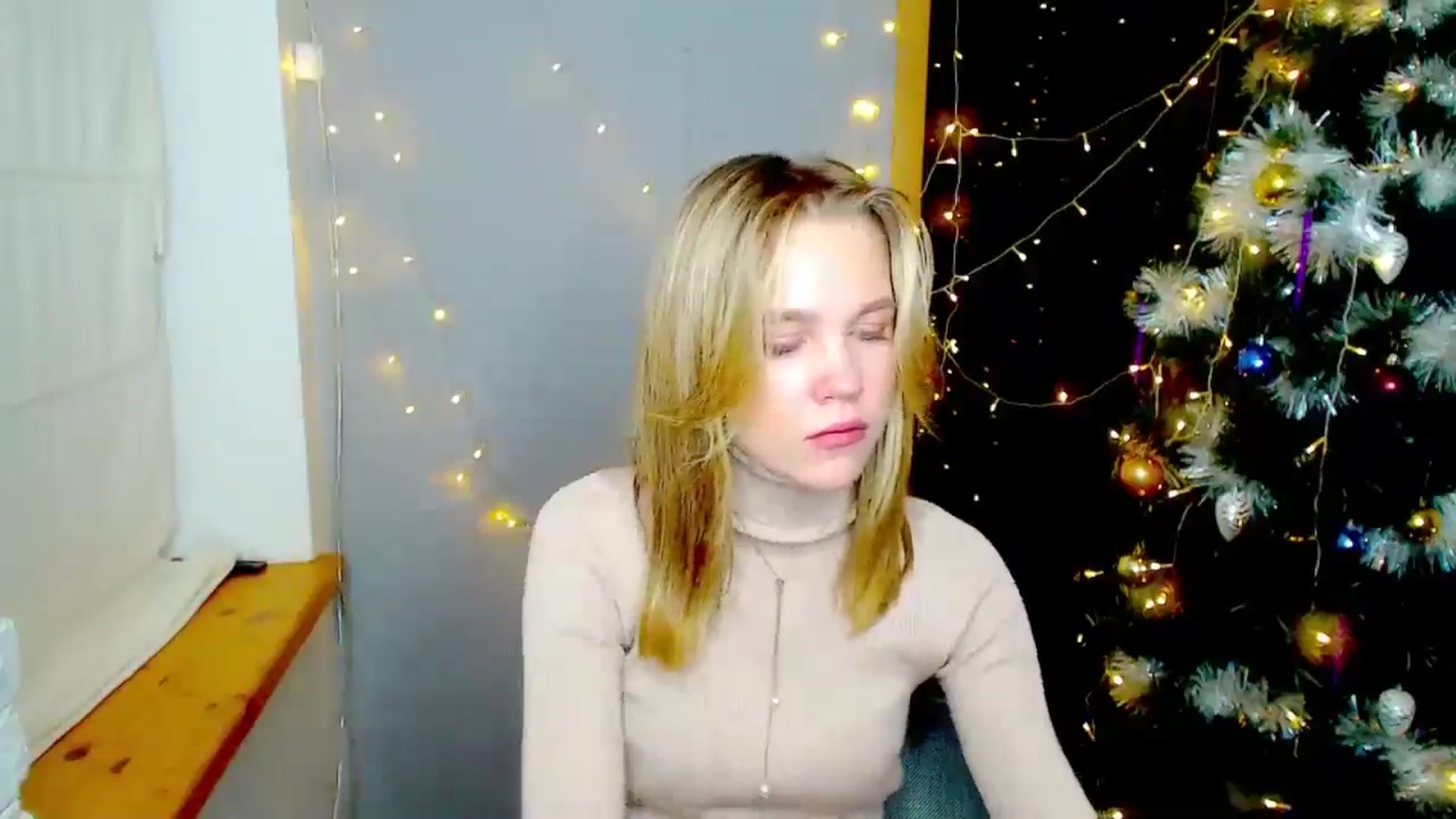 Gallery image thumbnail from Kate_Lewiss's myfreecams stream on, 12/25/2024, 14:10 image 4 of 20