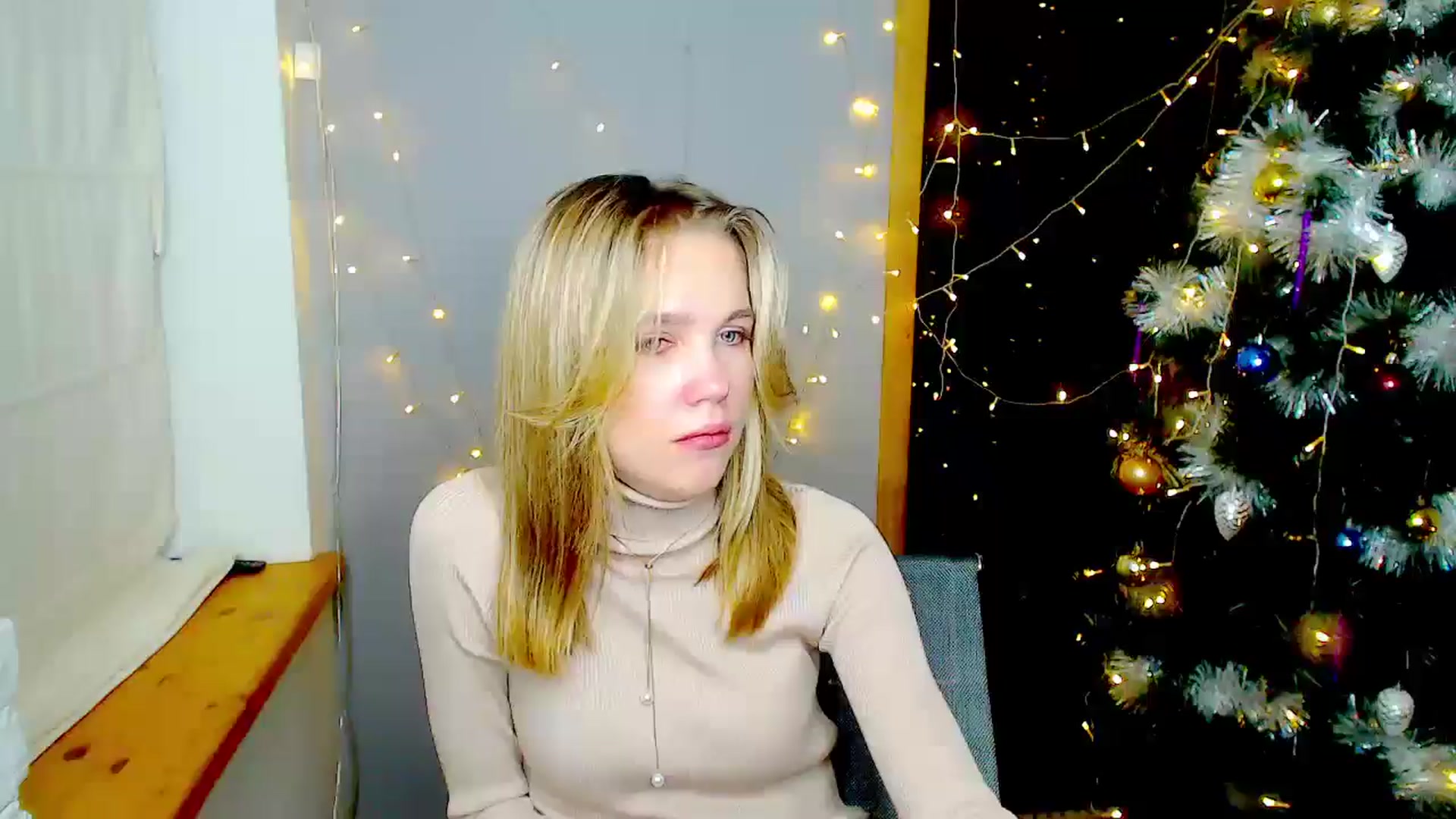 Gallery image thumbnail from Kate_Lewiss's myfreecams stream on, 12/25/2024, 14:10 image 12 of 20