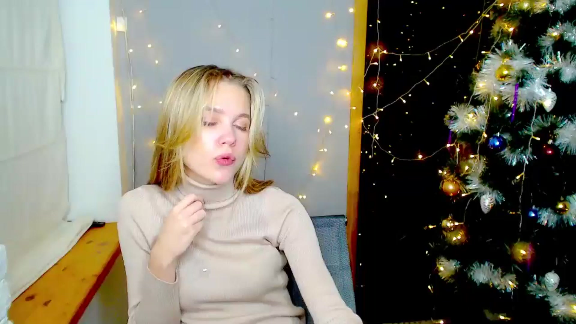 Gallery image thumbnail from Kate_Lewiss's myfreecams stream on, 12/25/2024, 14:10 image 11 of 20