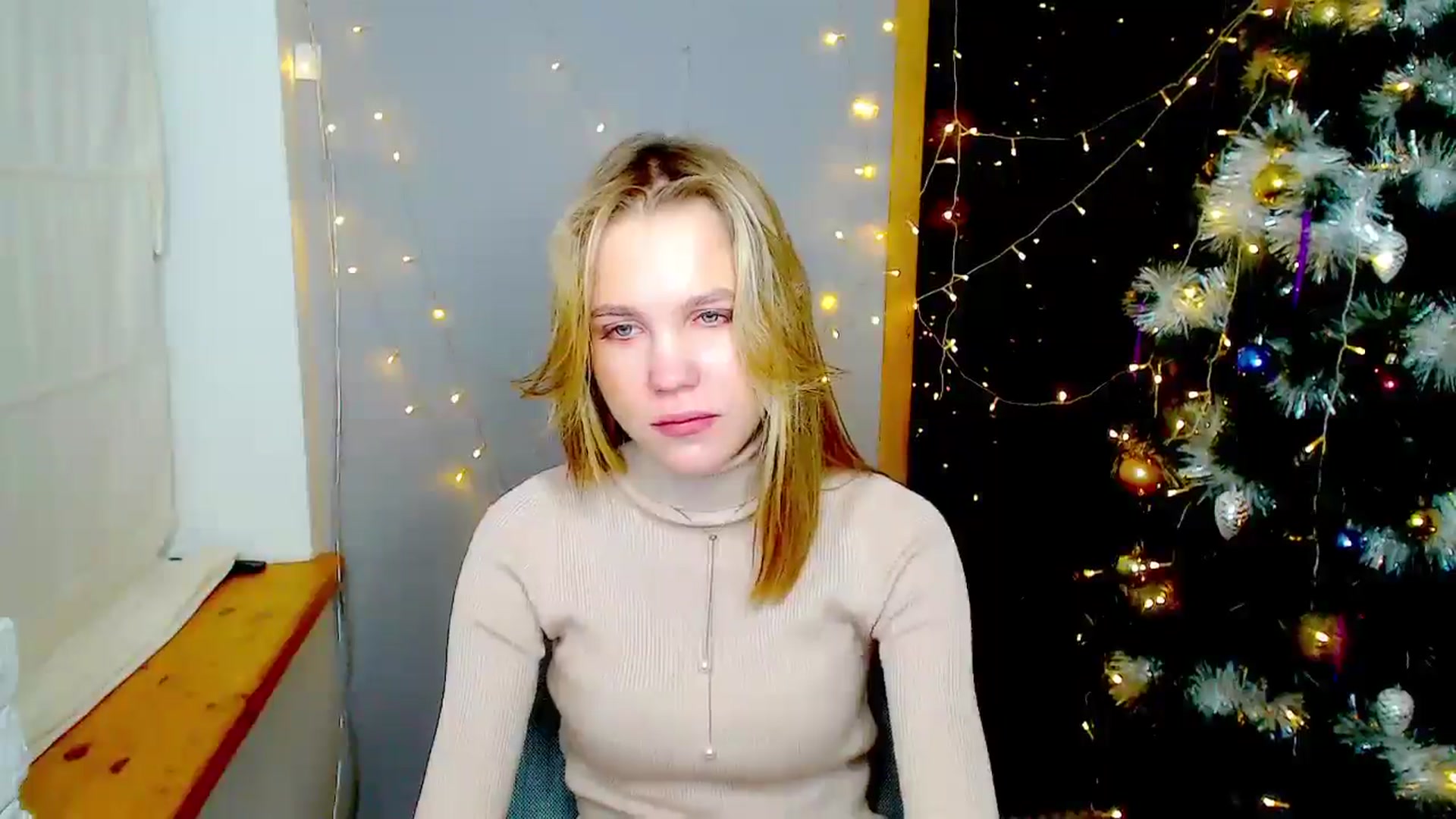 Gallery image thumbnail from Kate_Lewiss's myfreecams stream on, 12/25/2024, 14:10 image 14 of 20