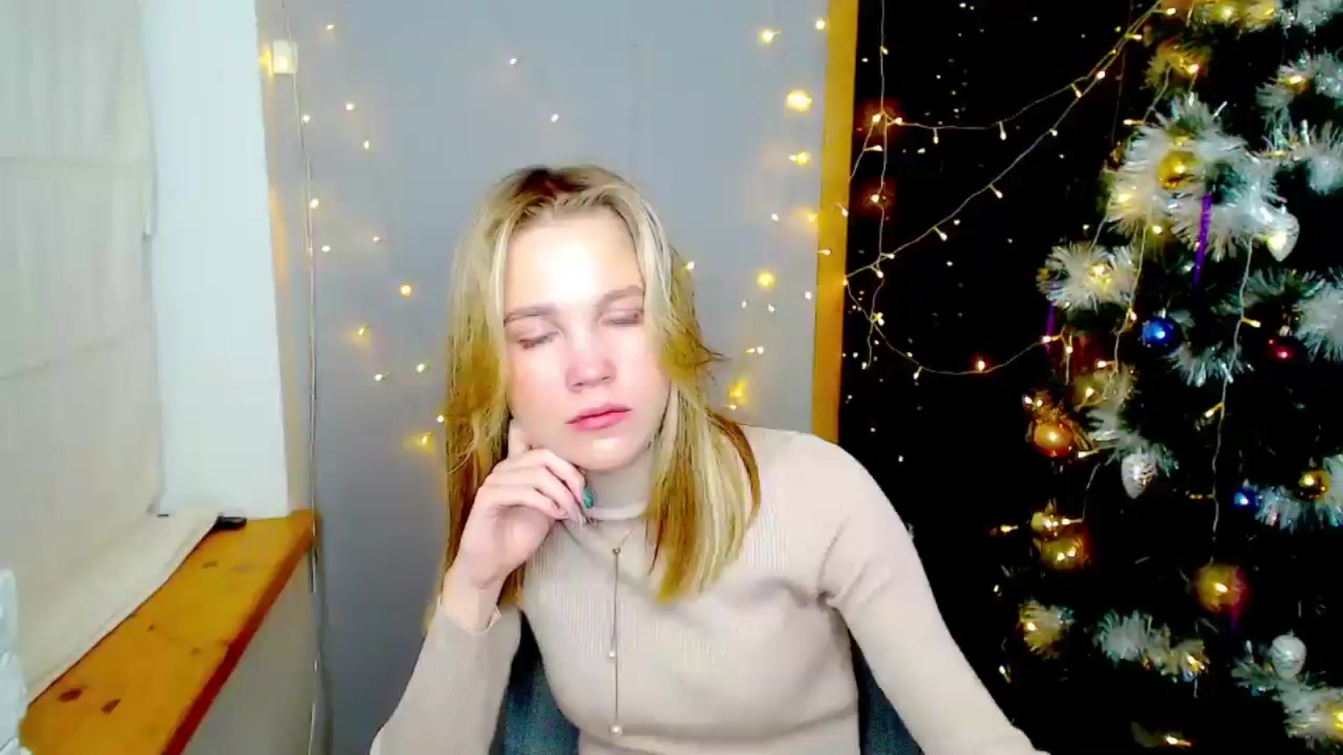 Gallery image thumbnail from Kate_Lewiss's myfreecams stream on, 12/25/2024, 14:10 image 2 of 20