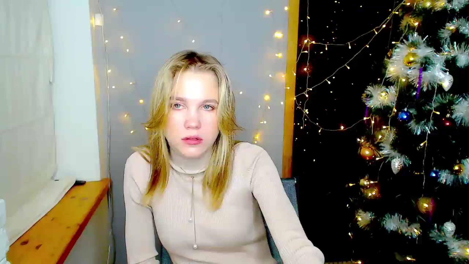 Gallery image thumbnail from Kate_Lewiss's myfreecams stream on, 12/25/2024, 14:10 image 16 of 20