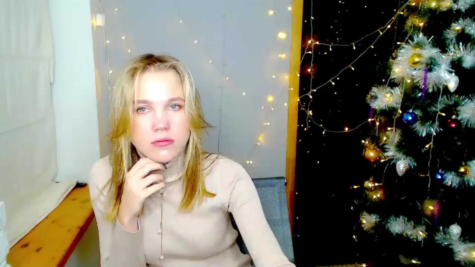 Gallery image thumbnail from Kate_Lewiss's myfreecams stream on, 12/25/2024, 14:10 image 8 of 20