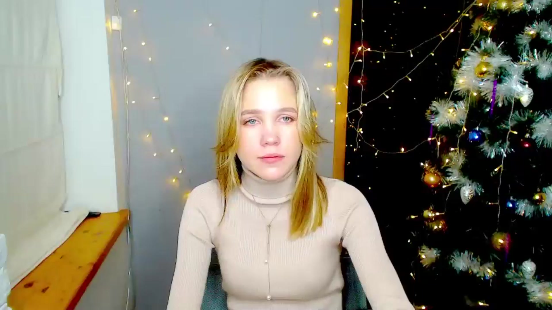 Gallery image thumbnail from Kate_Lewiss's myfreecams stream on, 12/25/2024, 15:29 image 15 of 20