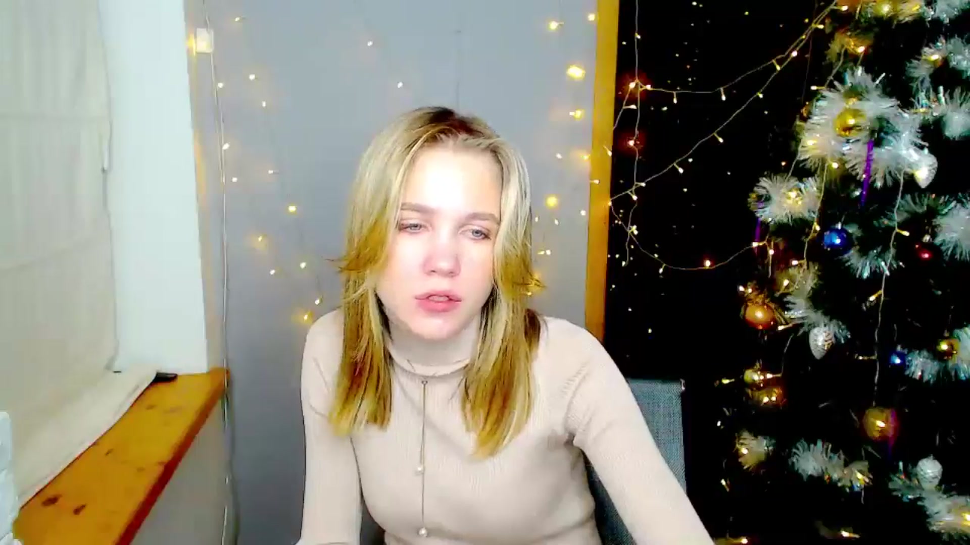 Gallery image thumbnail from Kate_Lewiss's myfreecams stream on, 12/25/2024, 15:29 image 11 of 20