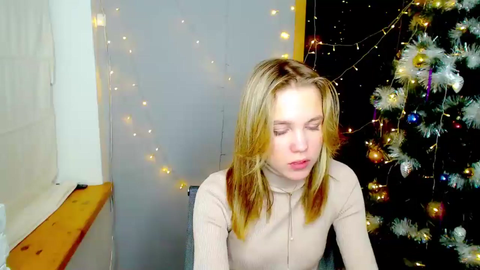 Gallery image thumbnail from Kate_Lewiss's myfreecams stream on, 12/25/2024, 15:29 image 2 of 20