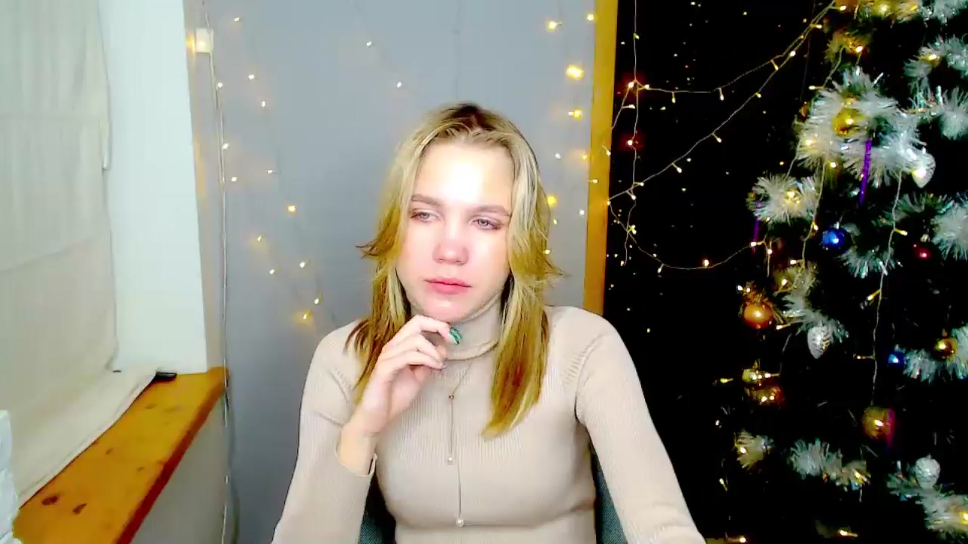 Gallery image thumbnail from Kate_Lewiss's myfreecams stream on, 12/25/2024, 15:29 image 14 of 20