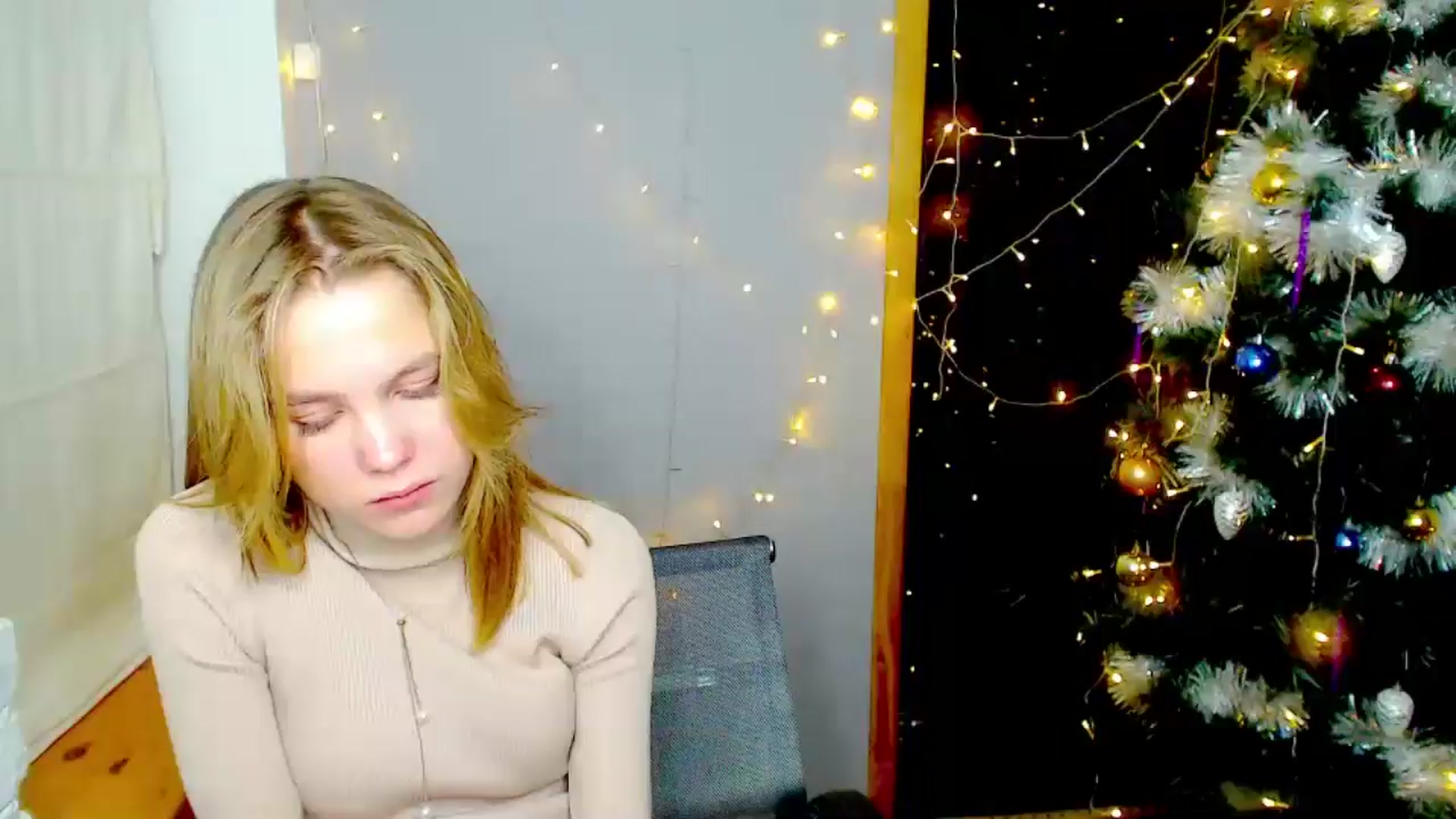 Gallery image thumbnail from Kate_Lewiss's myfreecams stream on, 12/25/2024, 16:33 image 13 of 20