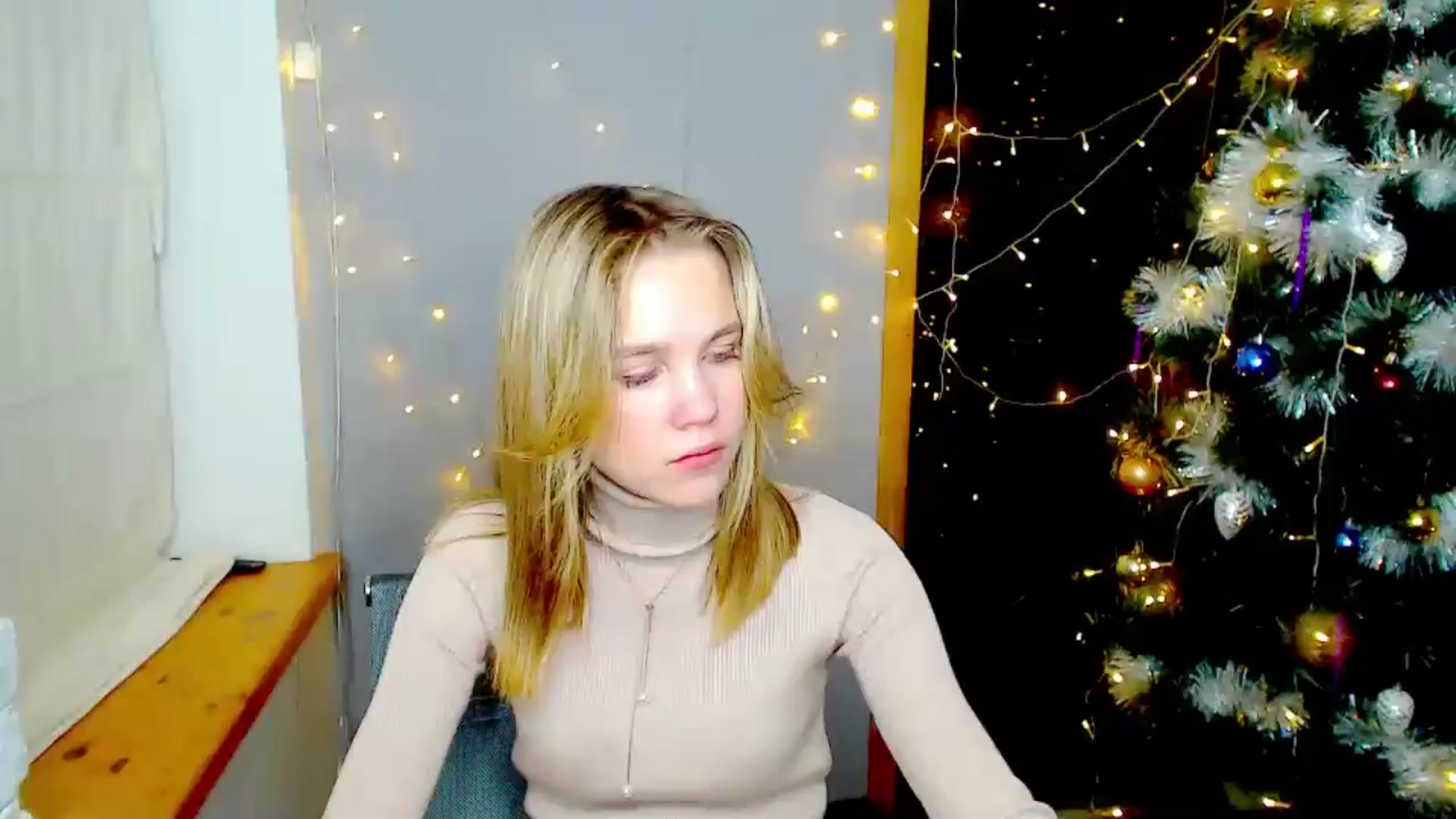 Gallery image thumbnail from Kate_Lewiss's myfreecams stream on, 12/25/2024, 16:33 image 3 of 20
