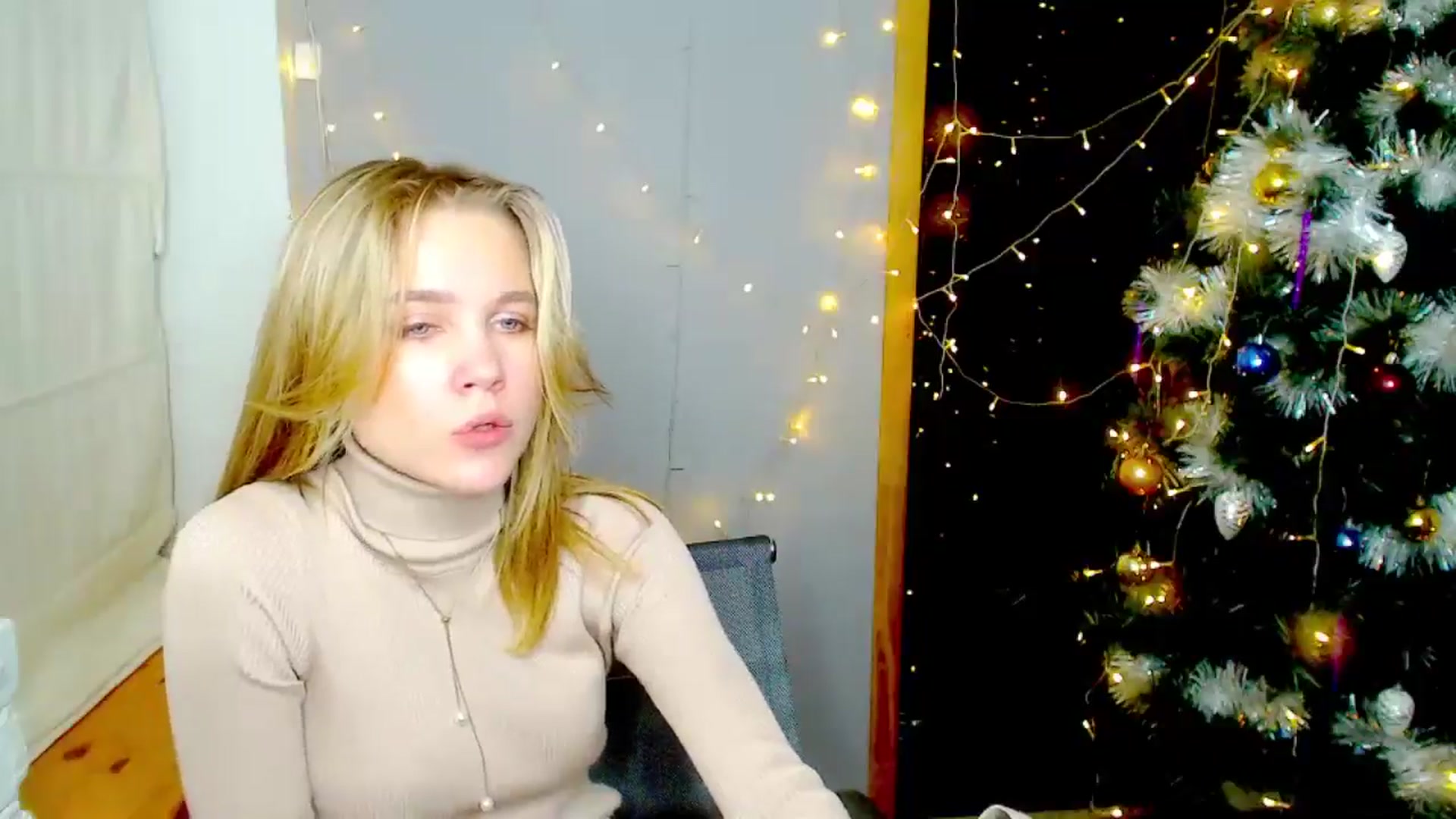 Gallery image thumbnail from Kate_Lewiss's myfreecams stream on, 12/25/2024, 16:33 image 12 of 20