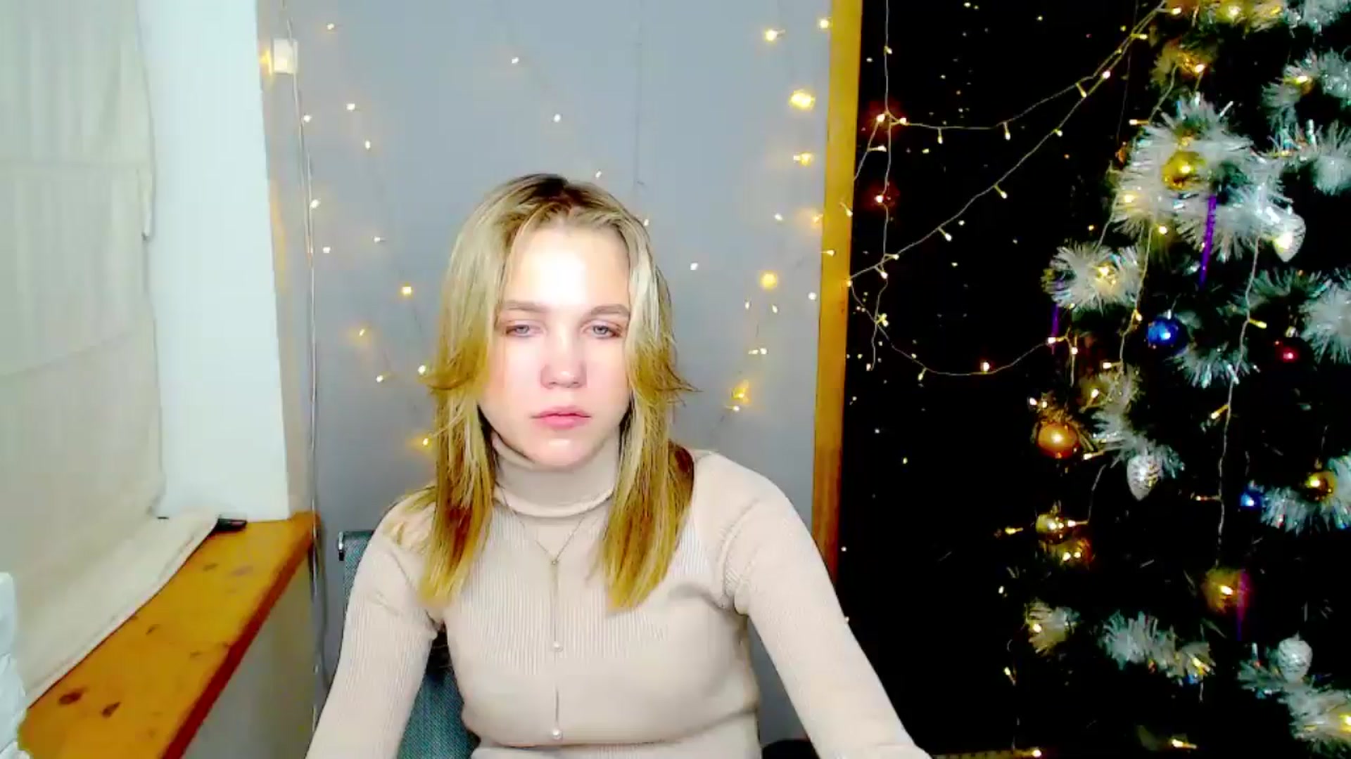 Gallery image thumbnail from Kate_Lewiss's myfreecams stream on, 12/25/2024, 16:33 image 5 of 20