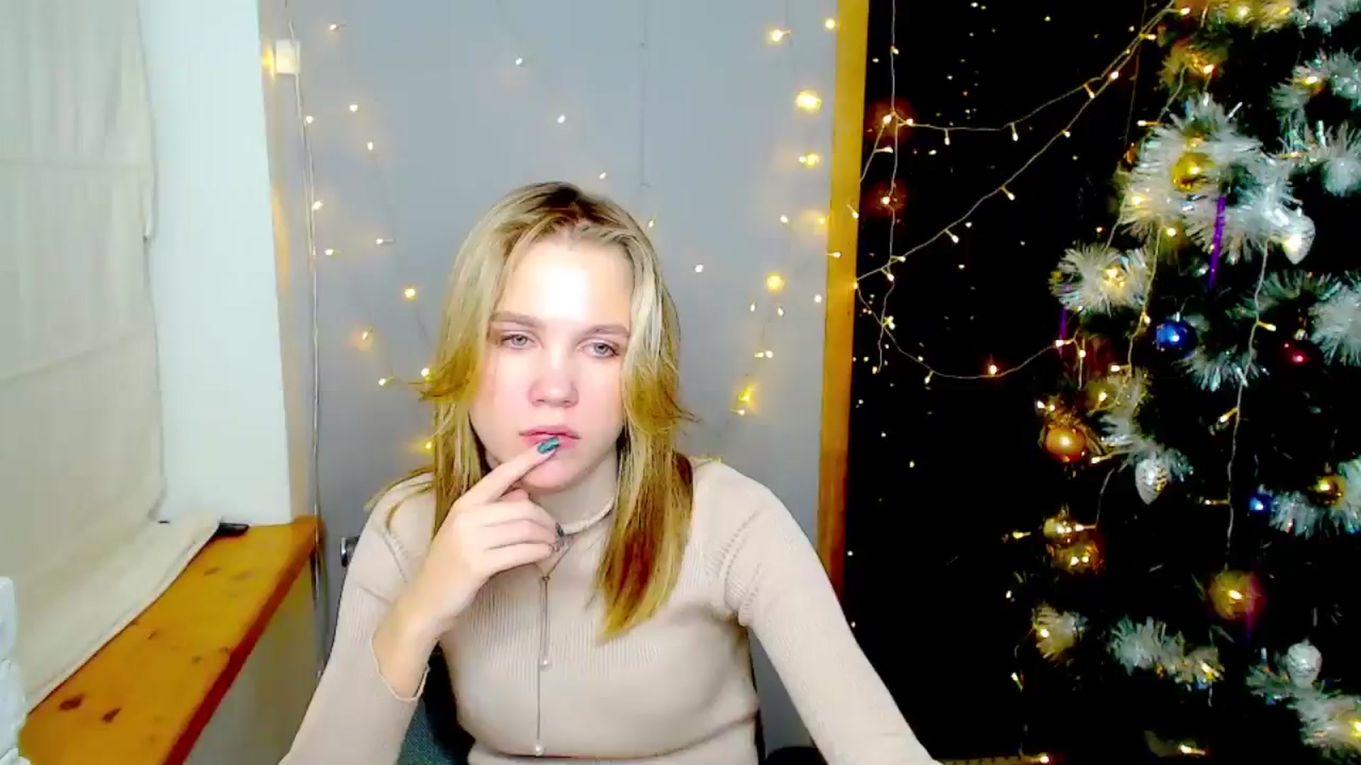 Gallery image thumbnail from Kate_Lewiss's myfreecams stream on, 12/25/2024, 16:33 image 2 of 20