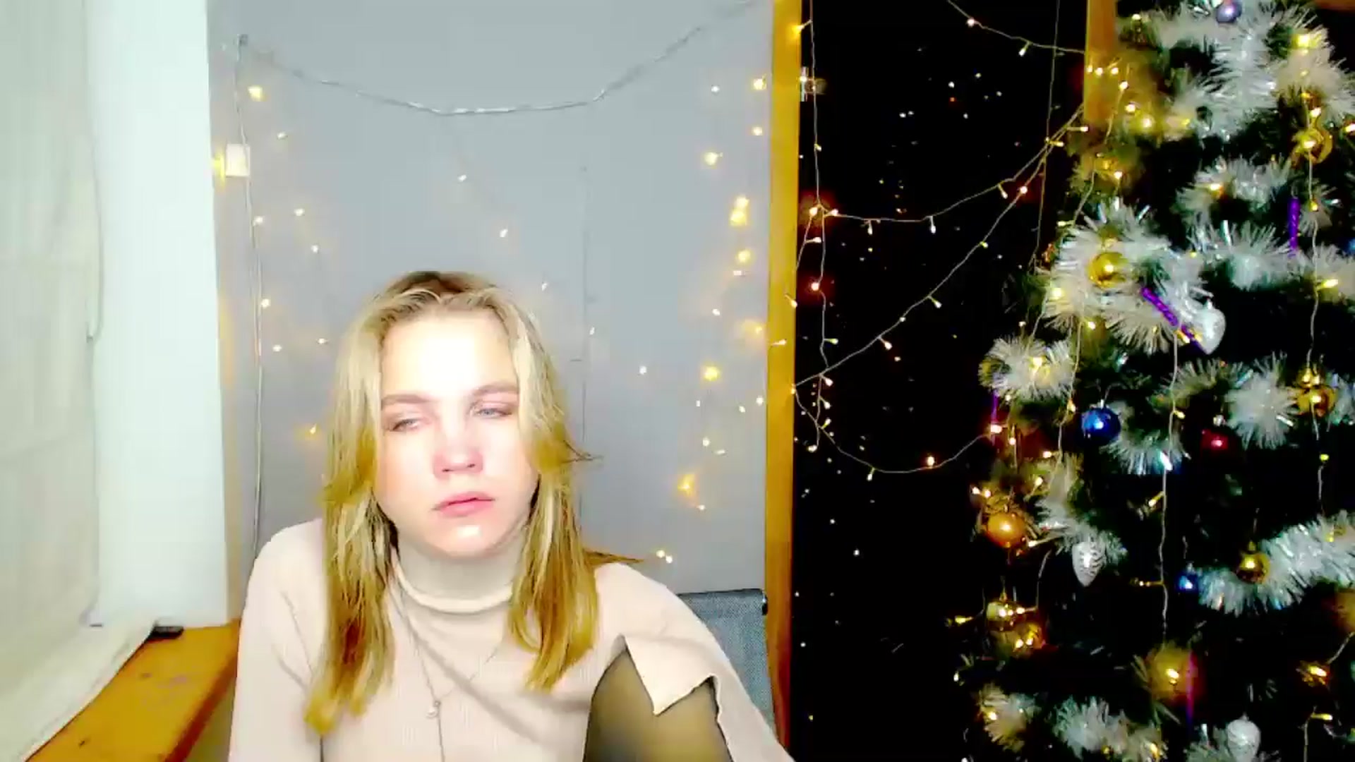 Gallery image thumbnail from Kate_Lewiss's myfreecams stream on, 12/25/2024, 17:50 image 19 of 20