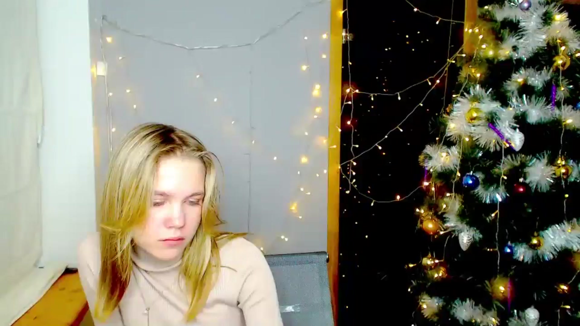 Gallery image thumbnail from Kate_Lewiss's myfreecams stream on, 12/25/2024, 17:50 image 16 of 20