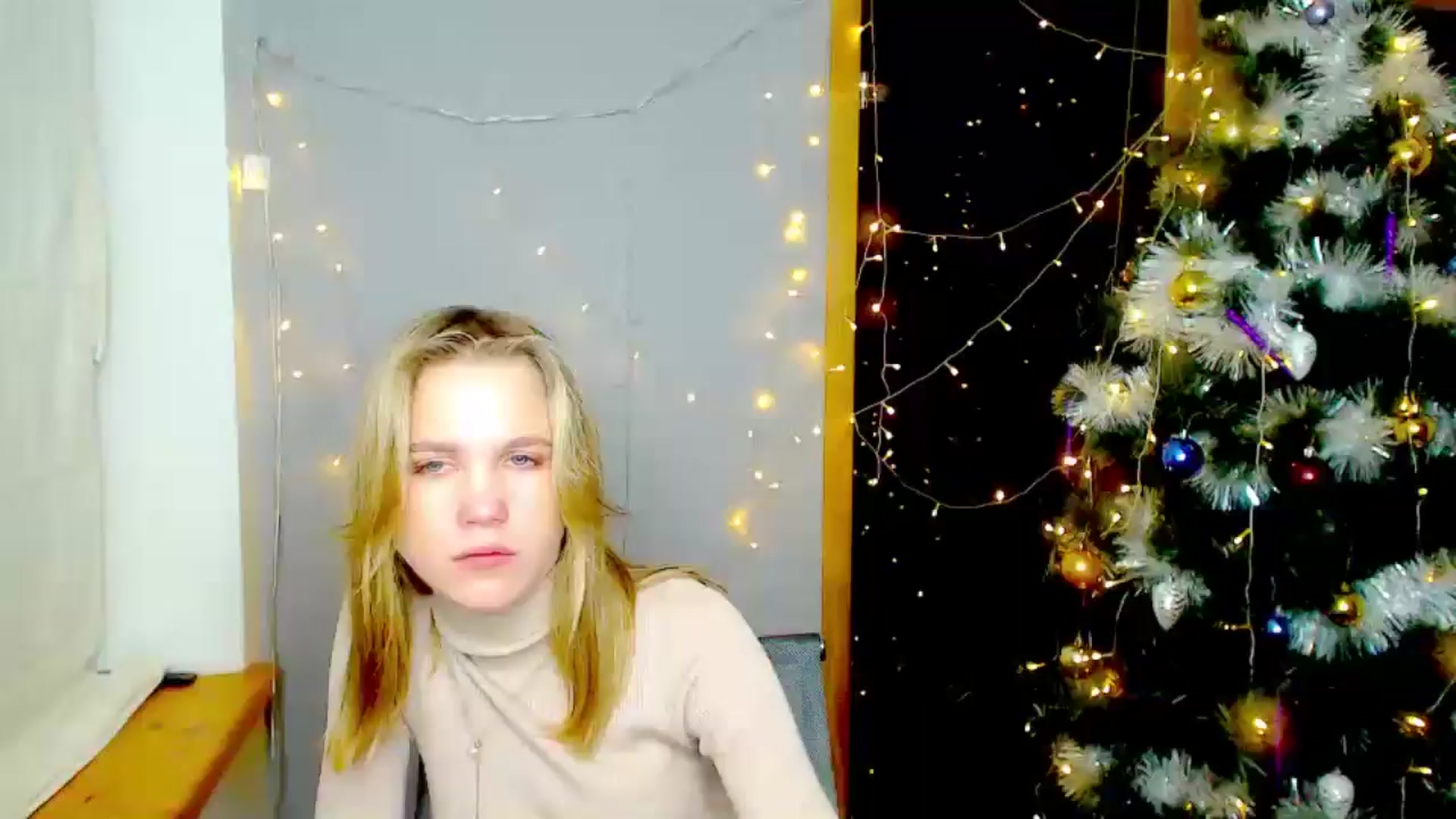 Gallery image thumbnail from Kate_Lewiss's myfreecams stream on, 12/25/2024, 17:50 image 3 of 20