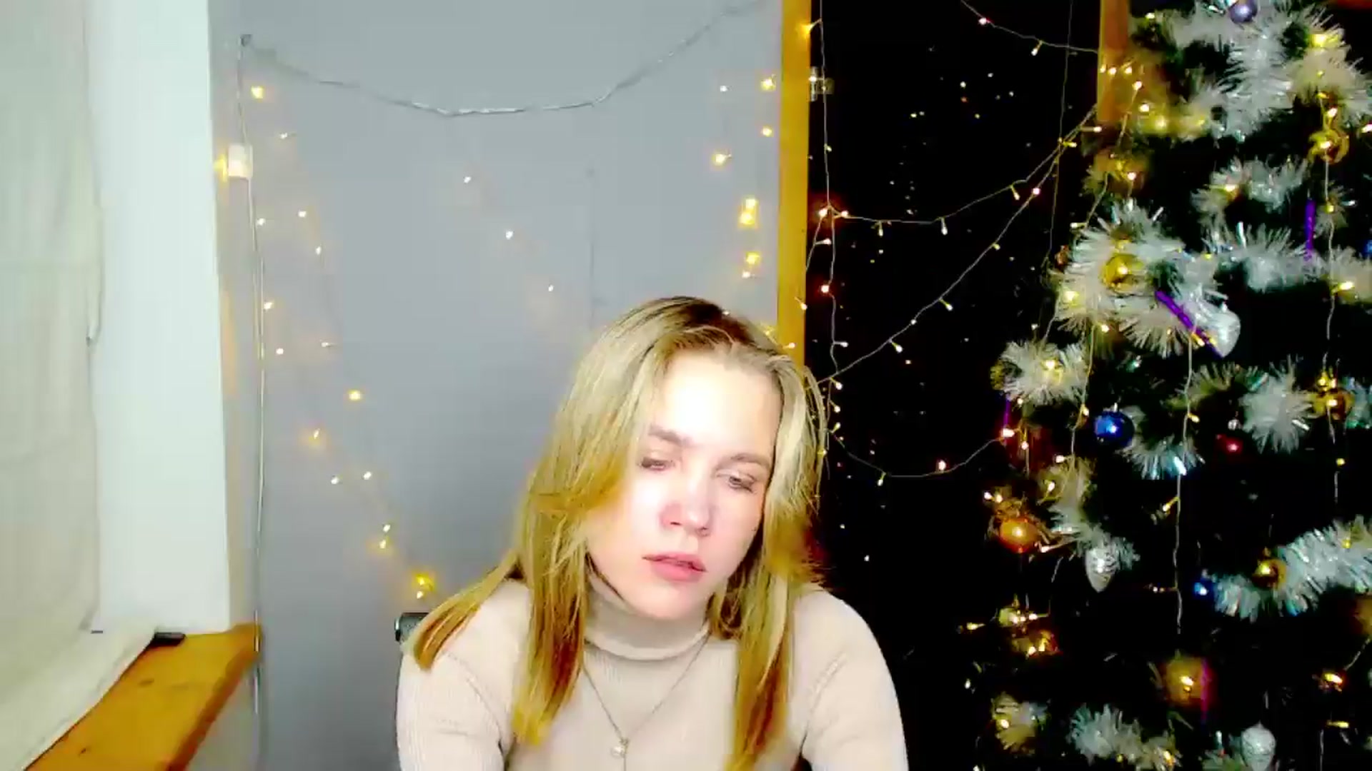 Gallery image thumbnail from Kate_Lewiss's myfreecams stream on, 12/25/2024, 17:50 image 9 of 20